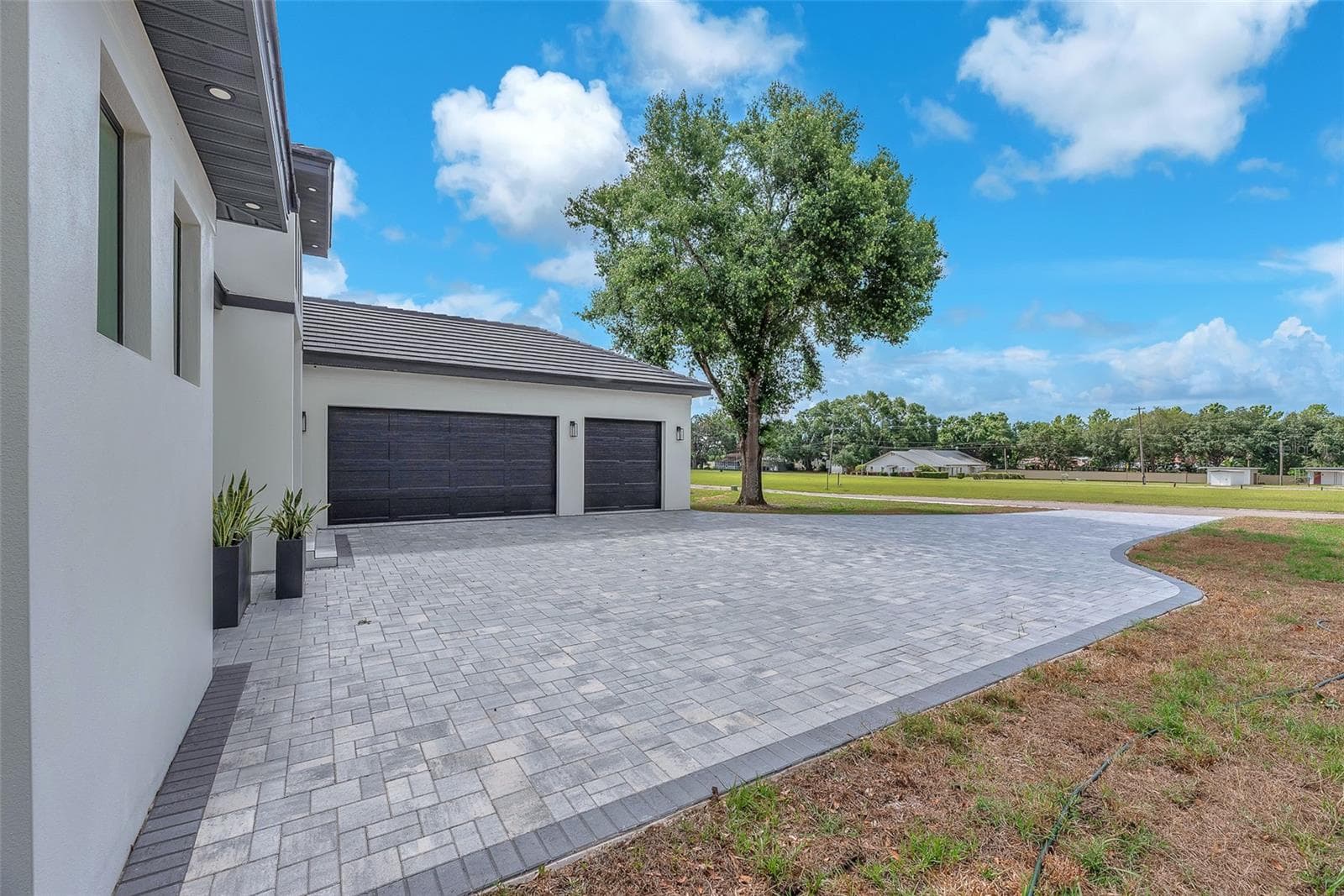 Single Family Residence at 11921 FORT KING HWY, THONOTOSASSA, photo 17 of 77