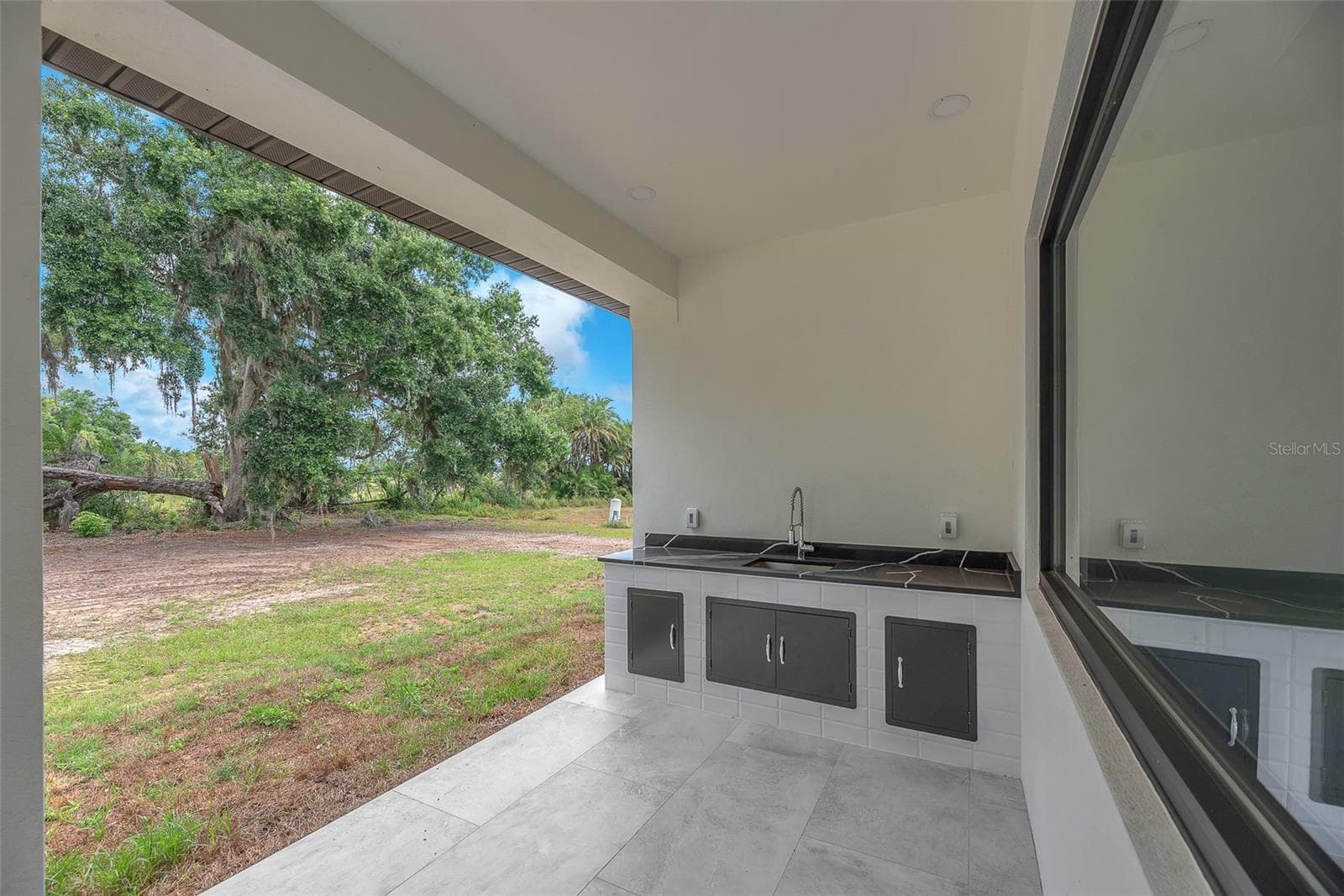 Single Family Residence at 11921 FORT KING HWY, THONOTOSASSA, photo 19 of 77
