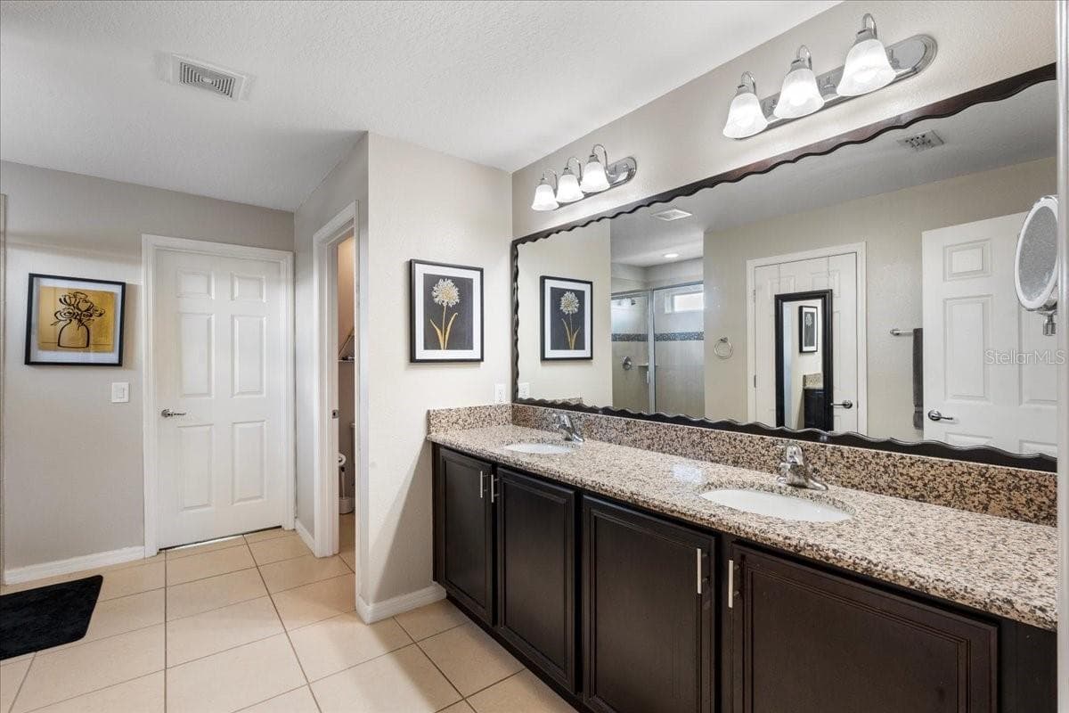 Single Family Residence at 2226 TAYLOR CREEK CT, KISSIMMEE, photo 15 of 41