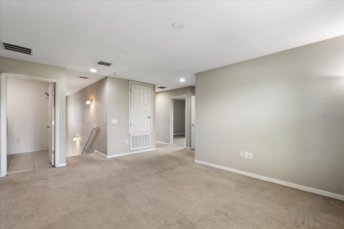 Single Family Residence at 2226 TAYLOR CREEK CT, KISSIMMEE, photo 18 of 41