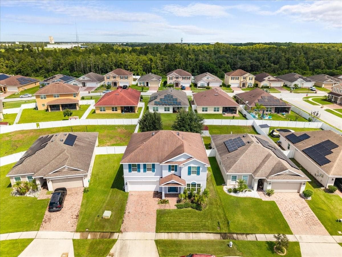 Single Family Residence at 2226 TAYLOR CREEK CT, KISSIMMEE, photo 37 of 41
