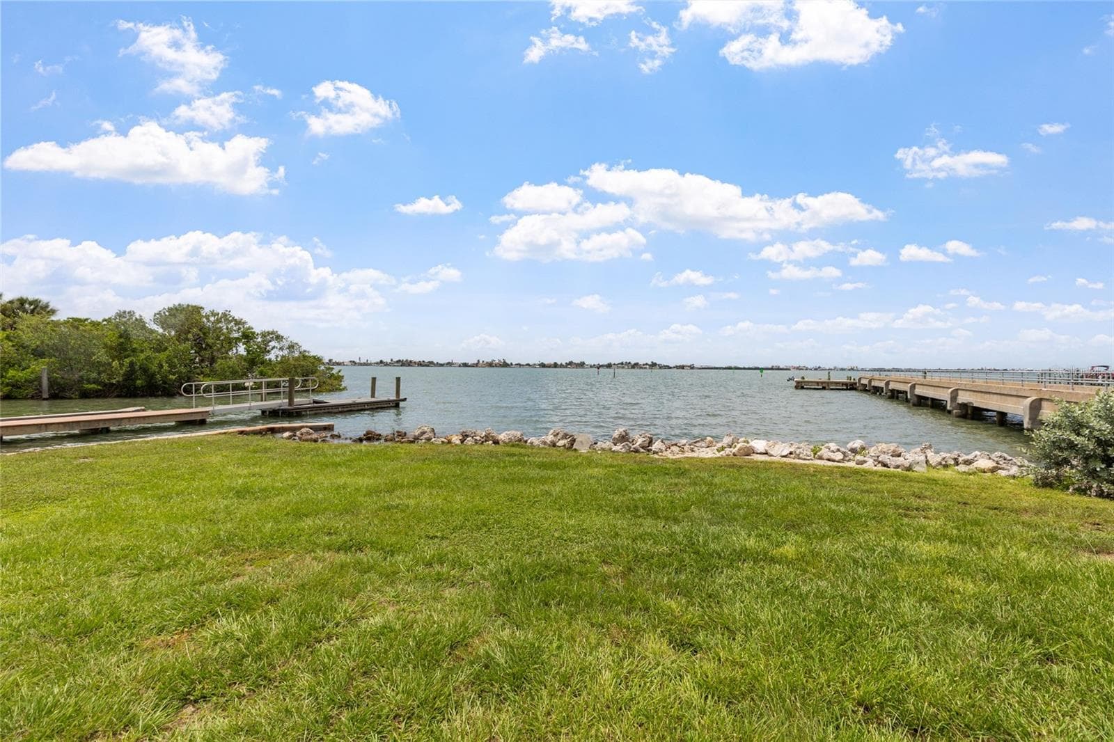 Community Boat Ramp - JUNGLE COVE, ST PETERSBURG
