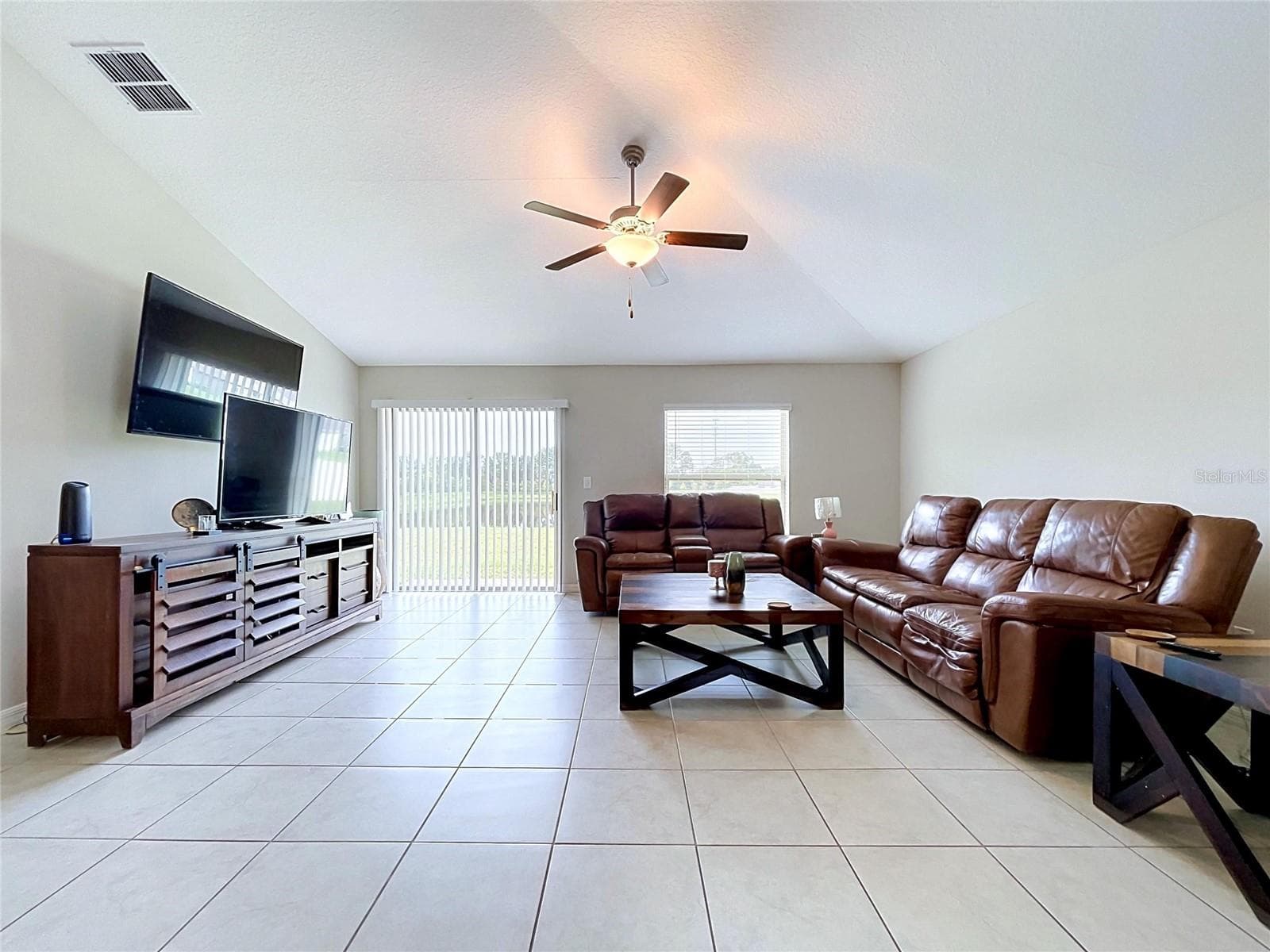 Single Family Residence at 1565 COLDING DR, RUSKIN, photo 8 of 30
