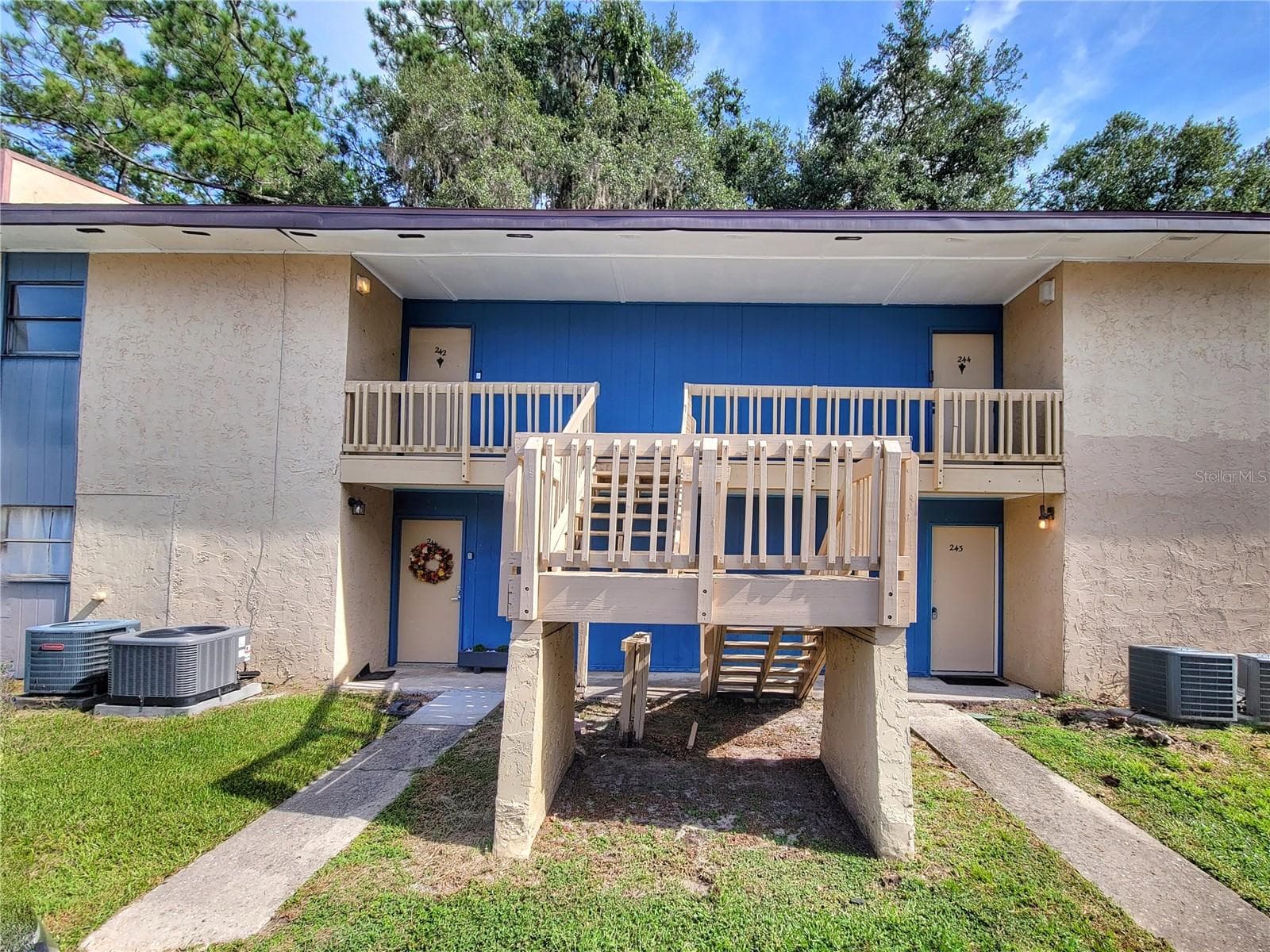 2811 SW ARCHER RD #Z242