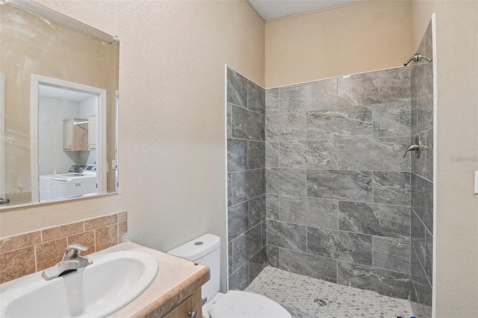 Manufactured Home at 6221 EMERSON RD, BROOKSVILLE, photo 13 of 23