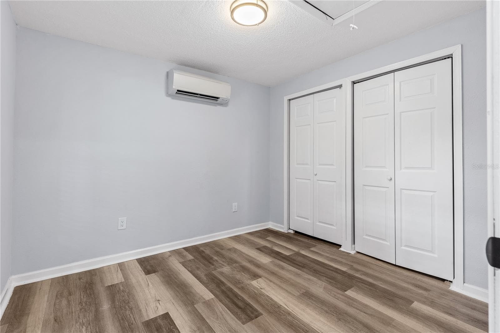 Single Family Residence at 2410 E COLUMBUS DR, TAMPA, photo 14 of 25