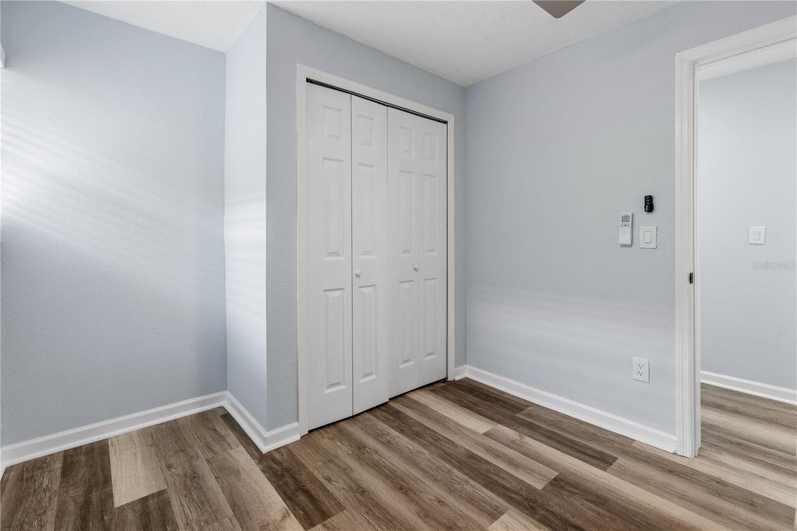 Single Family Residence at 2410 E COLUMBUS DR, TAMPA, photo 16 of 25
