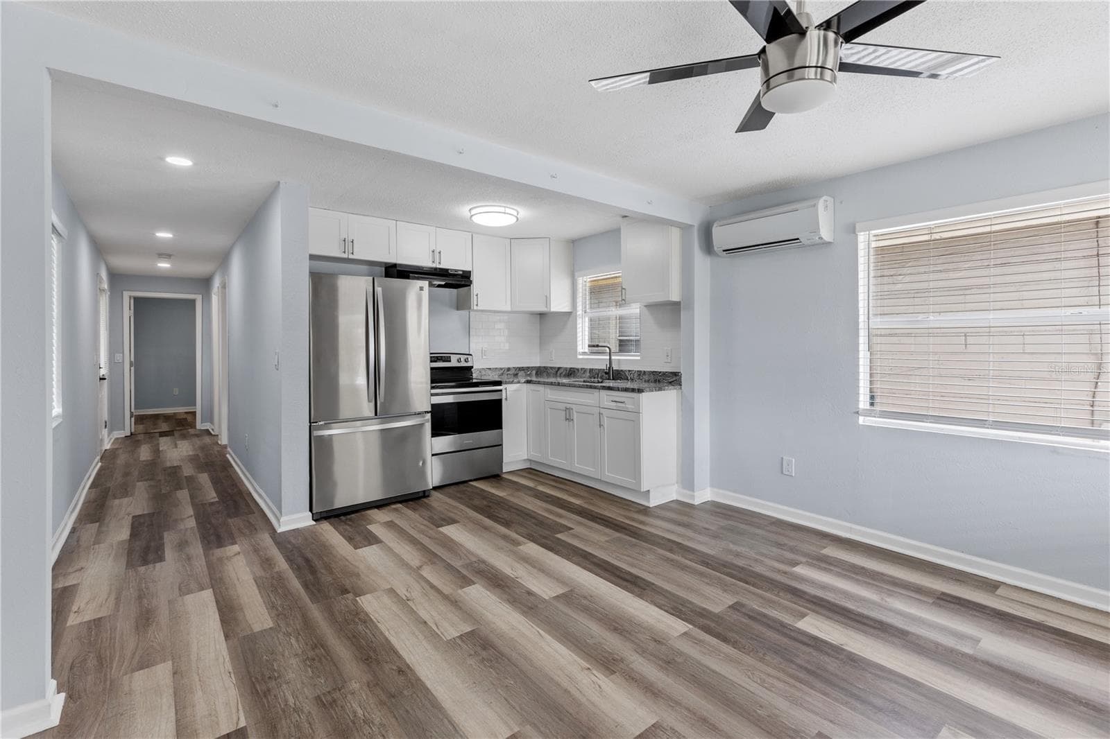 Single Family Residence at 2410 E COLUMBUS DR, TAMPA, photo 23 of 25
