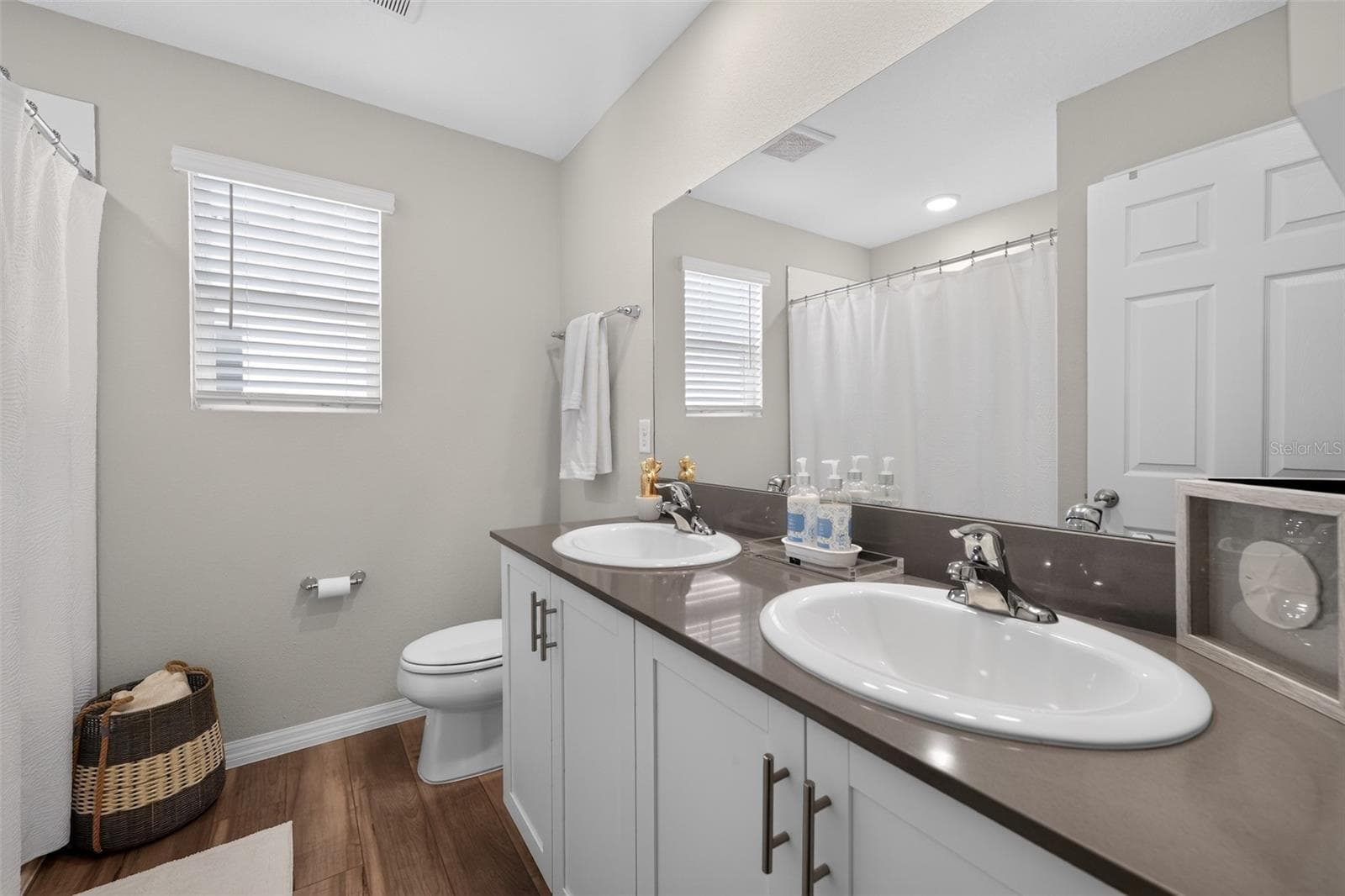 Updtairs Shared Bathroom - 1857 GRASMERE ST, HAINES CITY