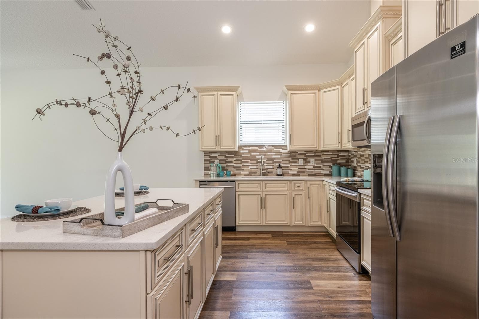 Large Island With Additional Storage - 59 GREEN CIR, PALM COAST