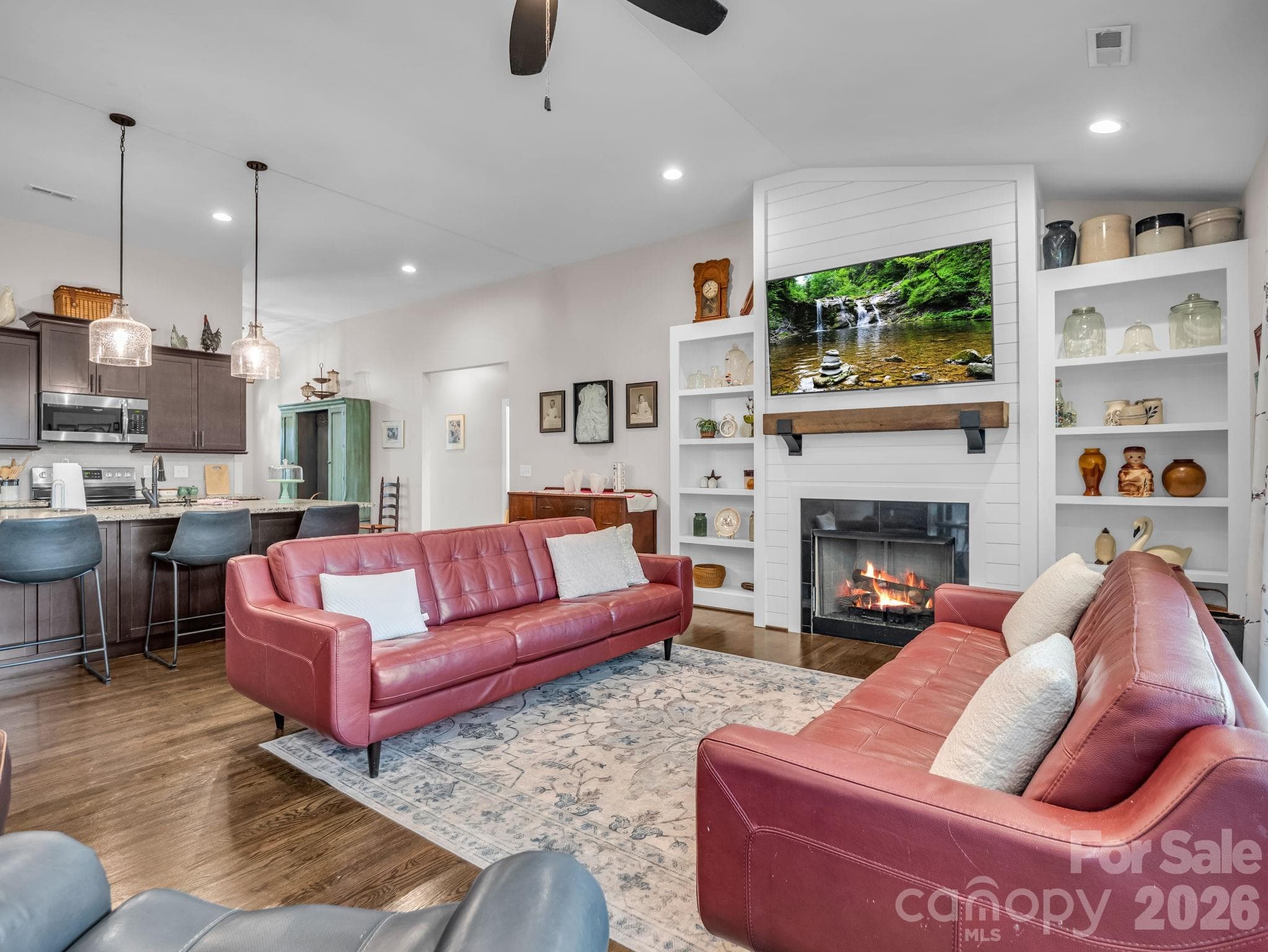 Single Family Residence at 718 Tinsberry Lane, Inman, photo 14 of 48