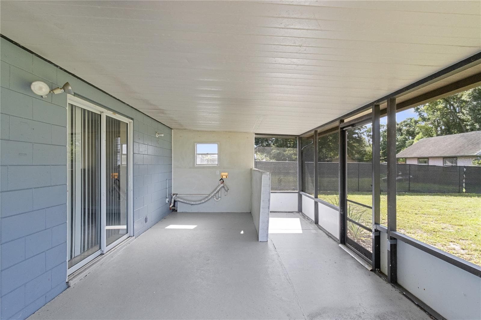 Back Porch w Laundry Hook up - 288 CHERRY LAUREL LN, WINTER HAVEN