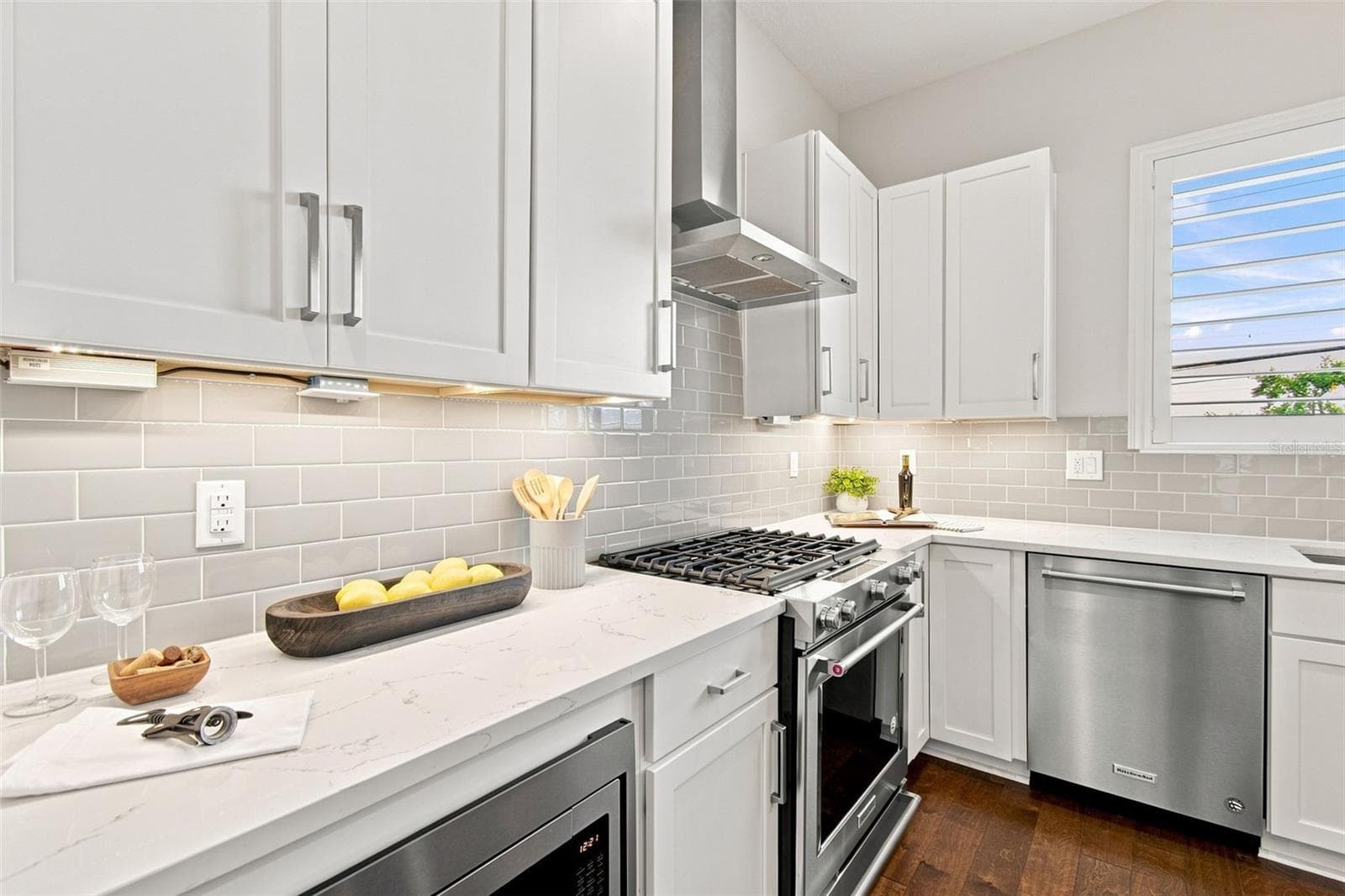 Townhouse at 931 ARLINGTON AVE N, ST PETERSBURG, photo 22 of 65