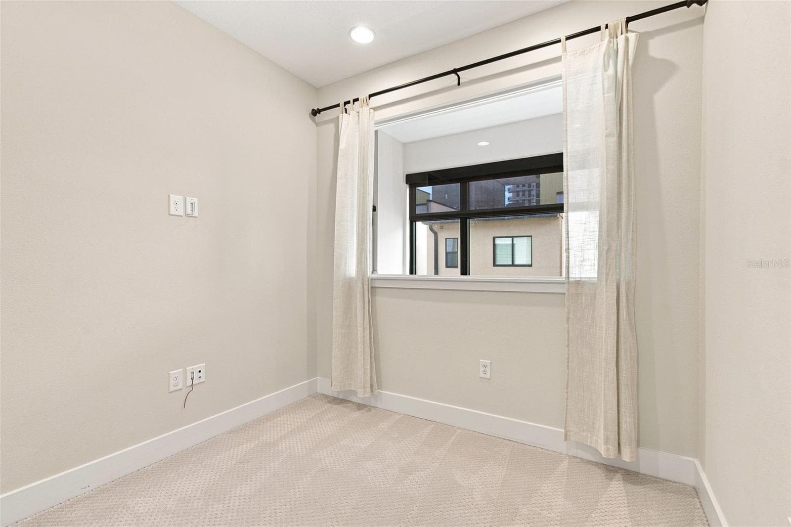 Townhouse at 931 ARLINGTON AVE N, ST PETERSBURG, photo 43 of 65