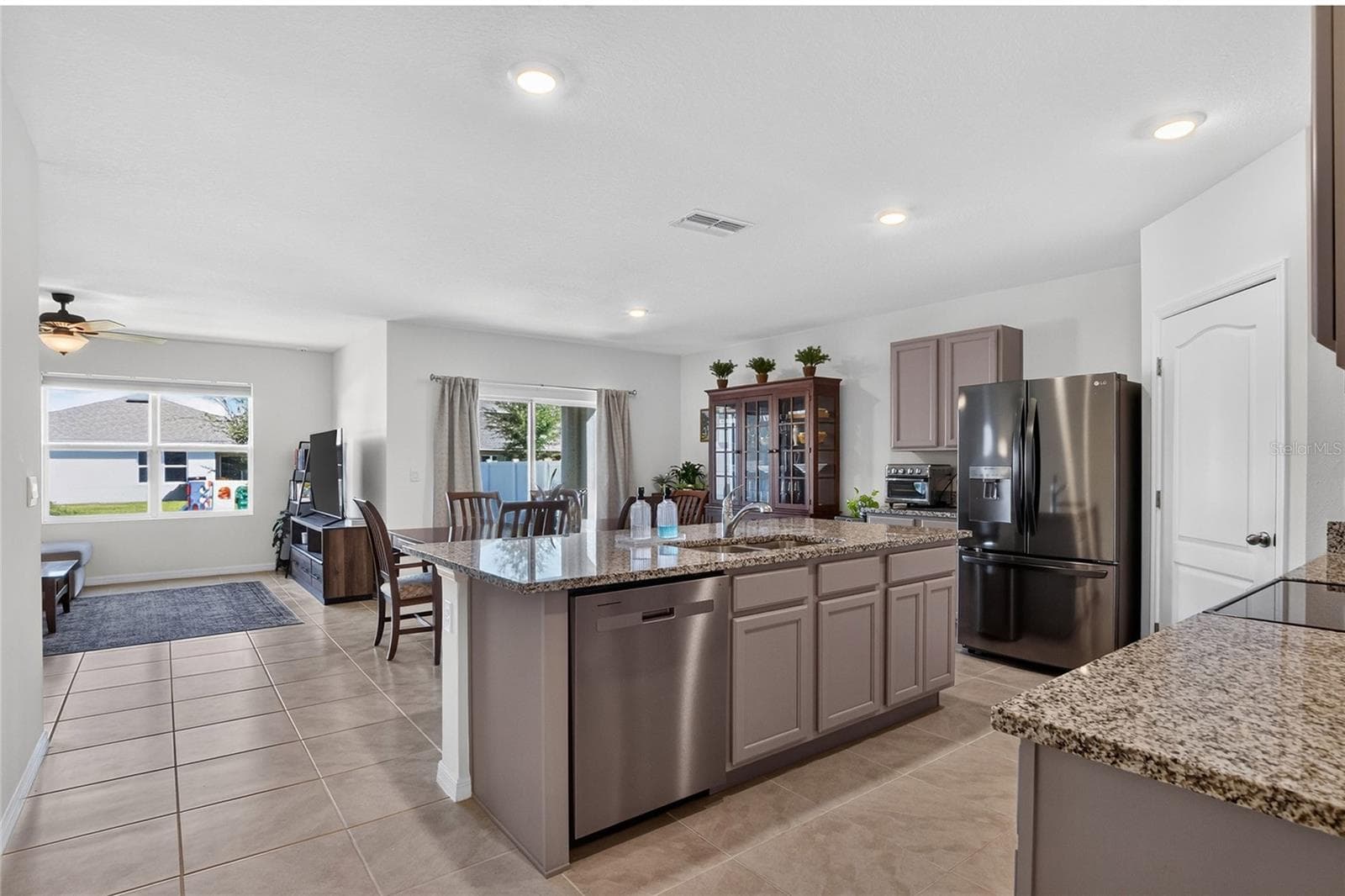 Single Family Residence at 3645 DIVING DOVE LN, BARTOW, photo 7 of 44