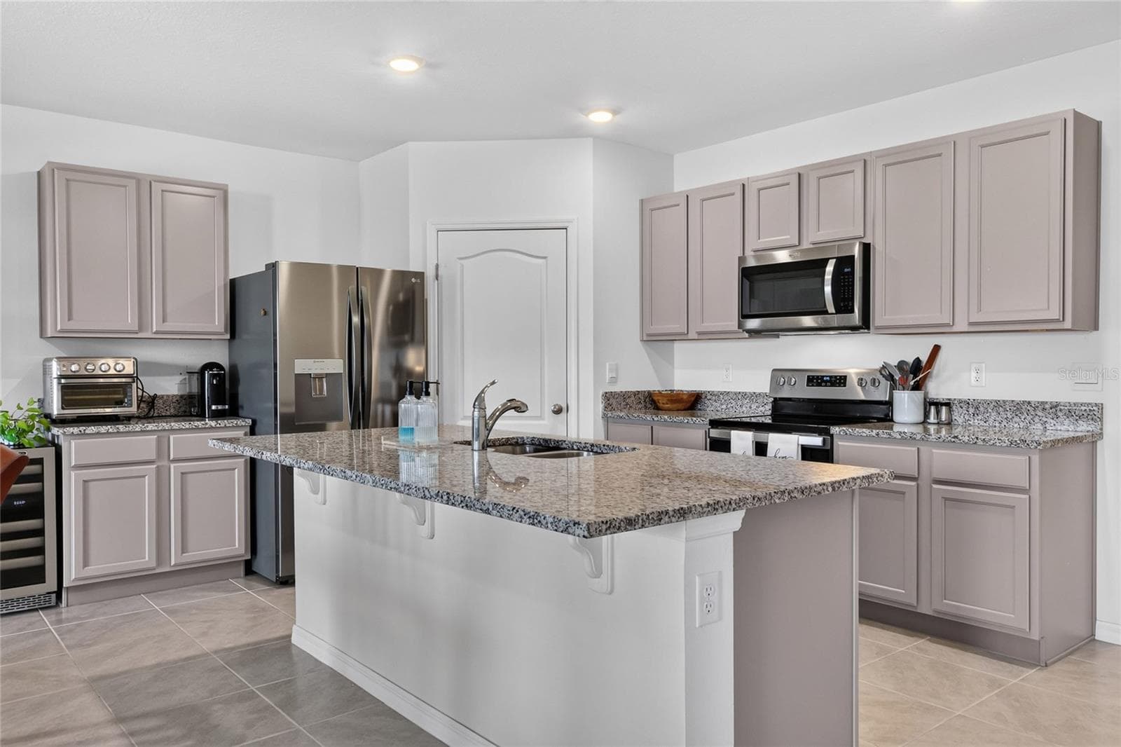 Single Family Residence at 3645 DIVING DOVE LN, BARTOW, photo 11 of 44
