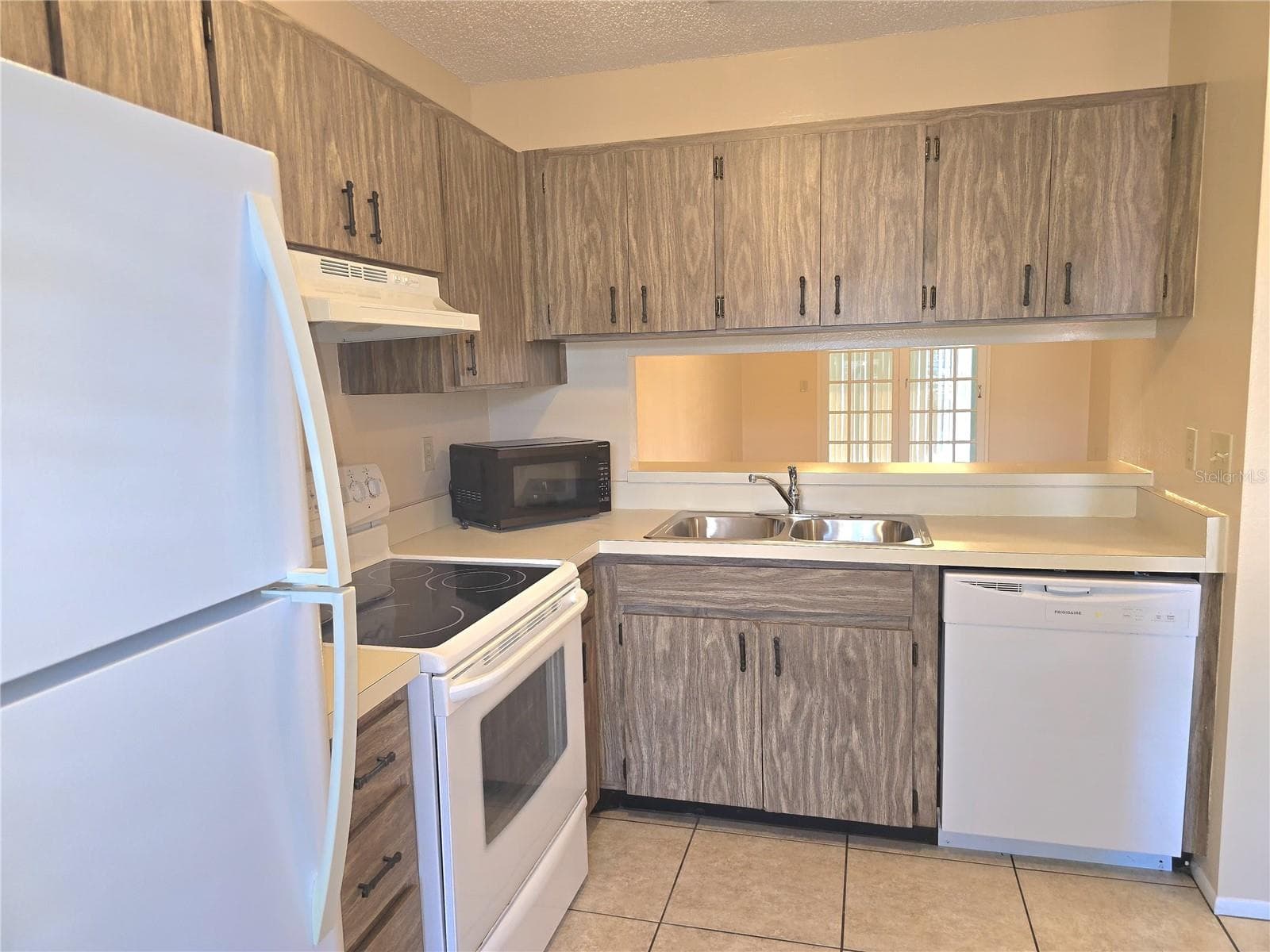 Single Family Residence at 2912 WAINWRIGHT CT, NEW PORT RICHEY, photo 4 of 37
