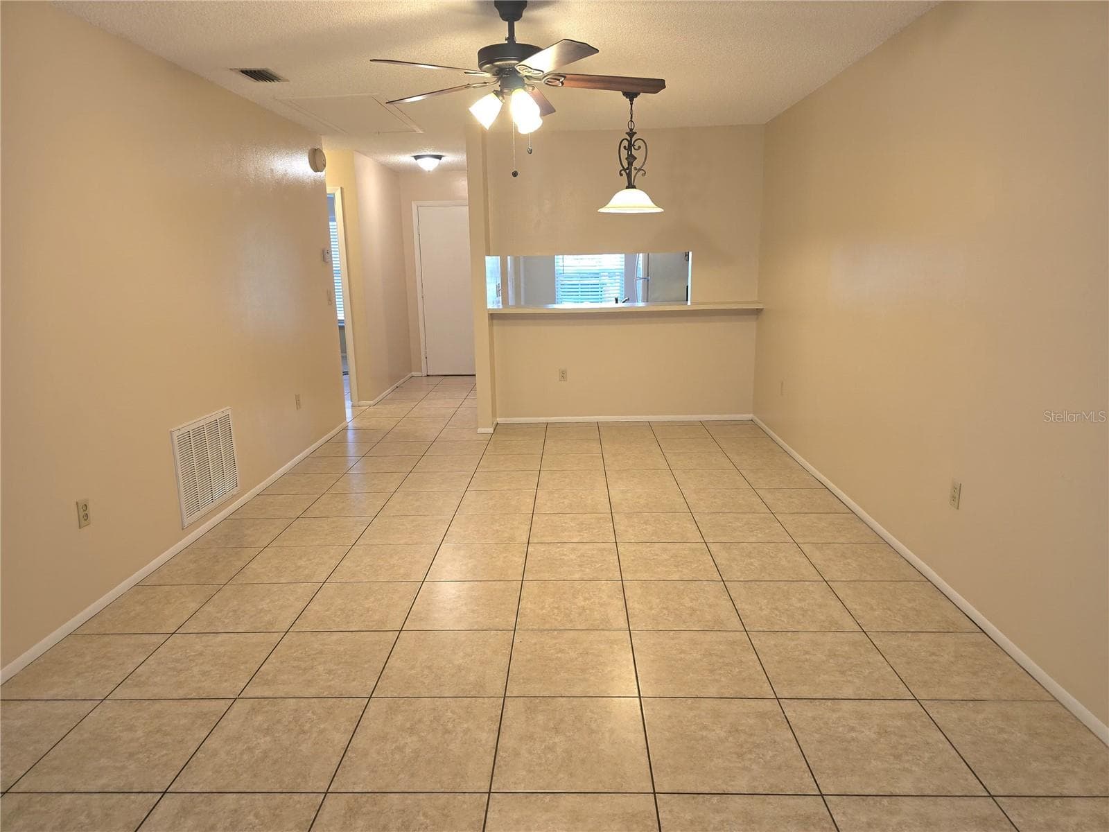 Single Family Residence at 2912 WAINWRIGHT CT, NEW PORT RICHEY, photo 7 of 37
