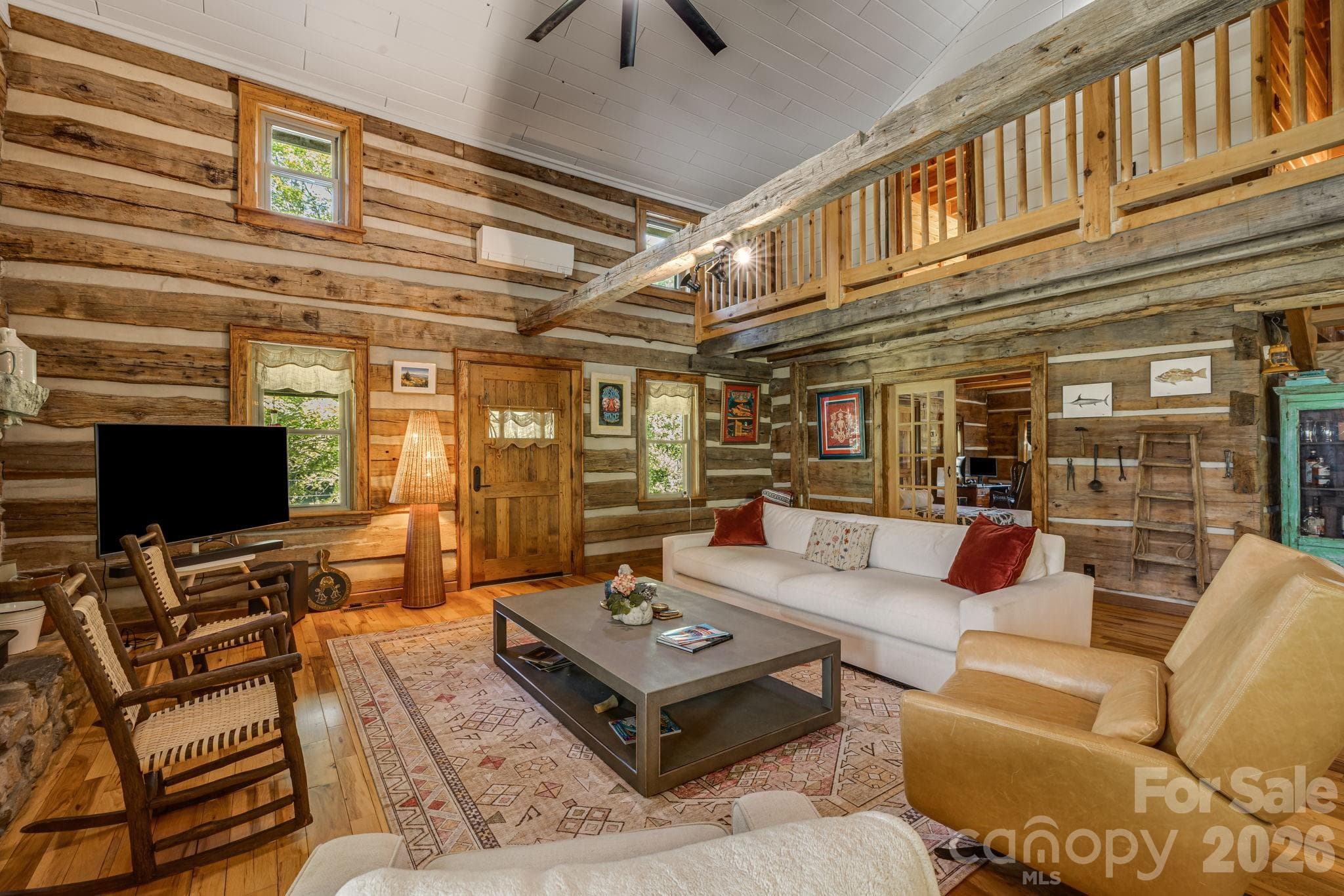 Single Family Residence at 146 Gentry Farm Drive, Hot Springs, photo 8 of 48