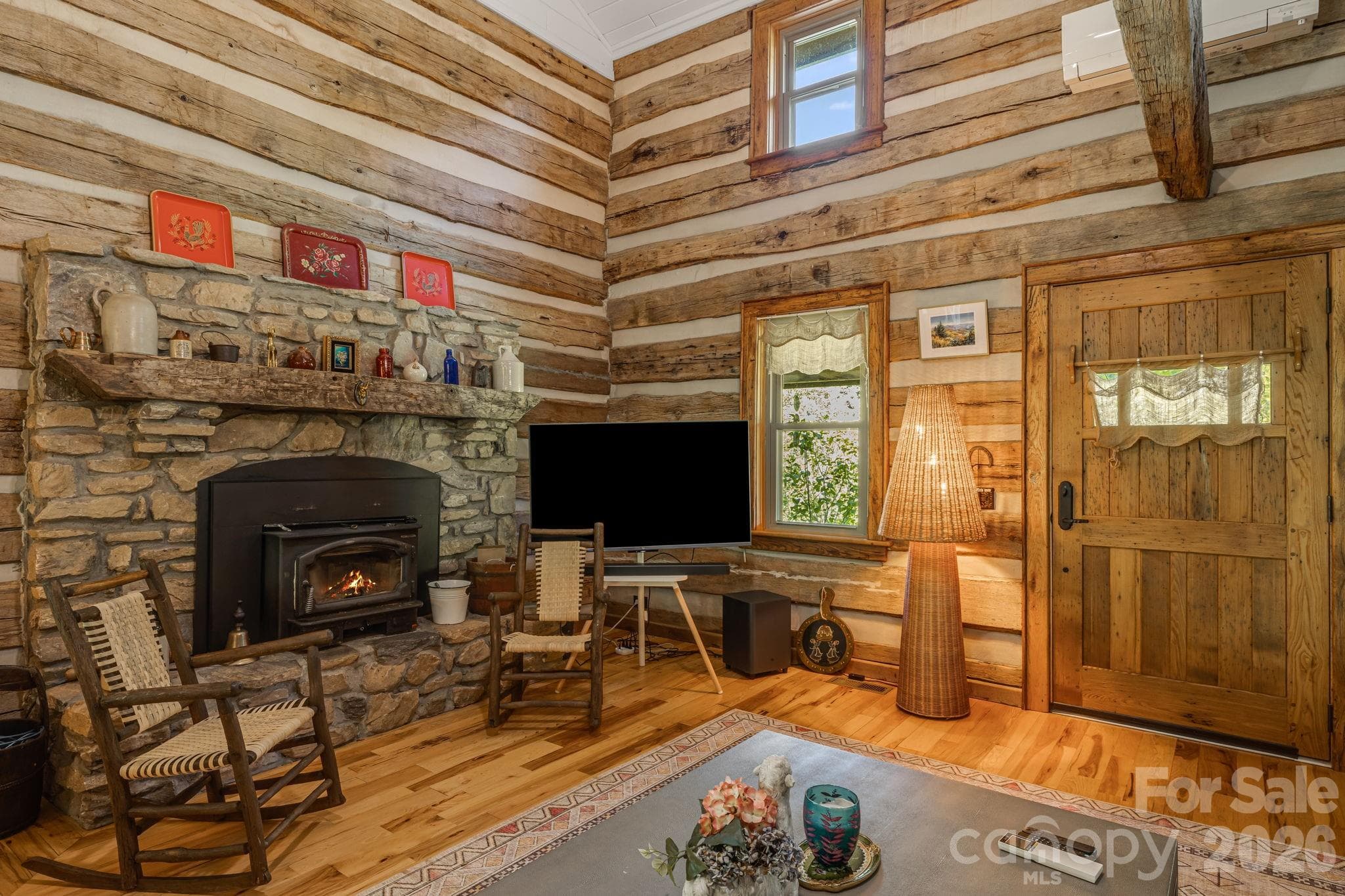Single Family Residence at 146 Gentry Farm Drive, Hot Springs, photo 9 of 48