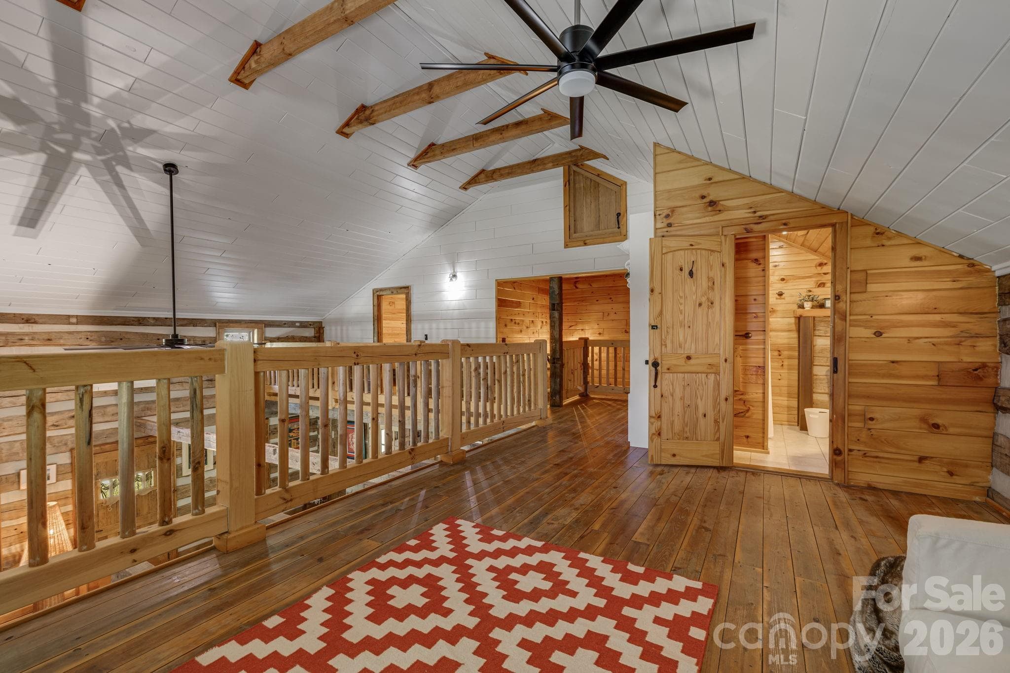 Loft and bath - 146 Gentry Farm Drive, Hot Springs