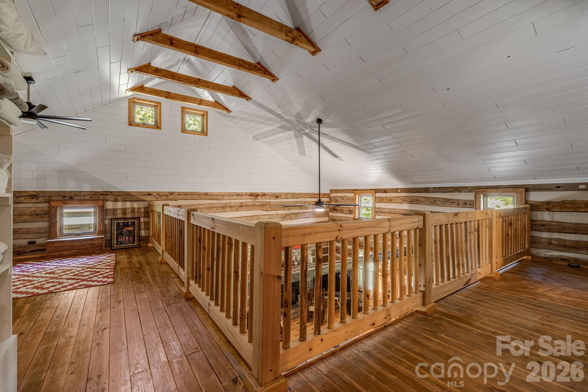 Loft - 146 Gentry Farm Drive, Hot Springs