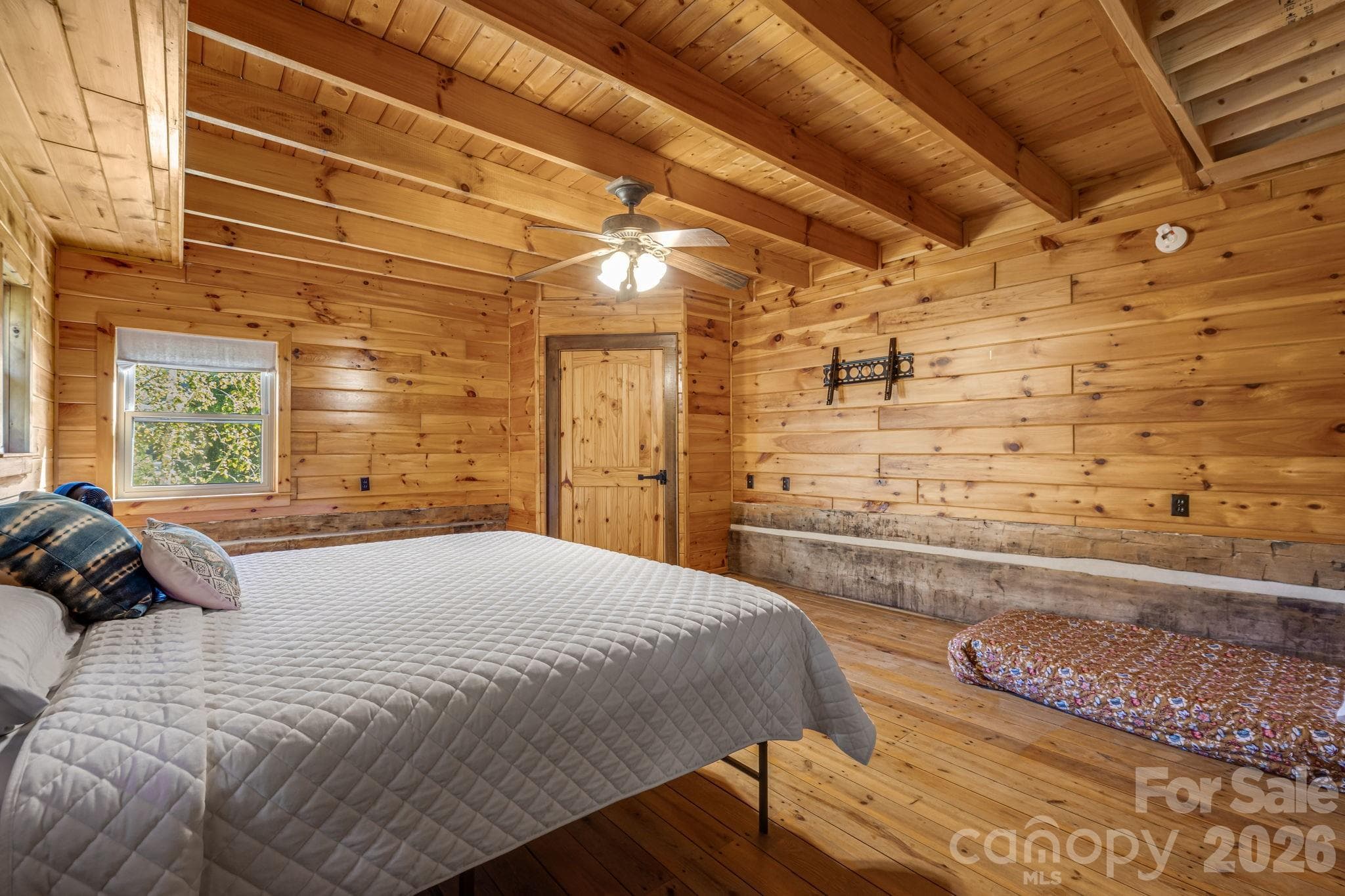 Single Family Residence at 146 Gentry Farm Drive, Hot Springs, photo 25 of 48