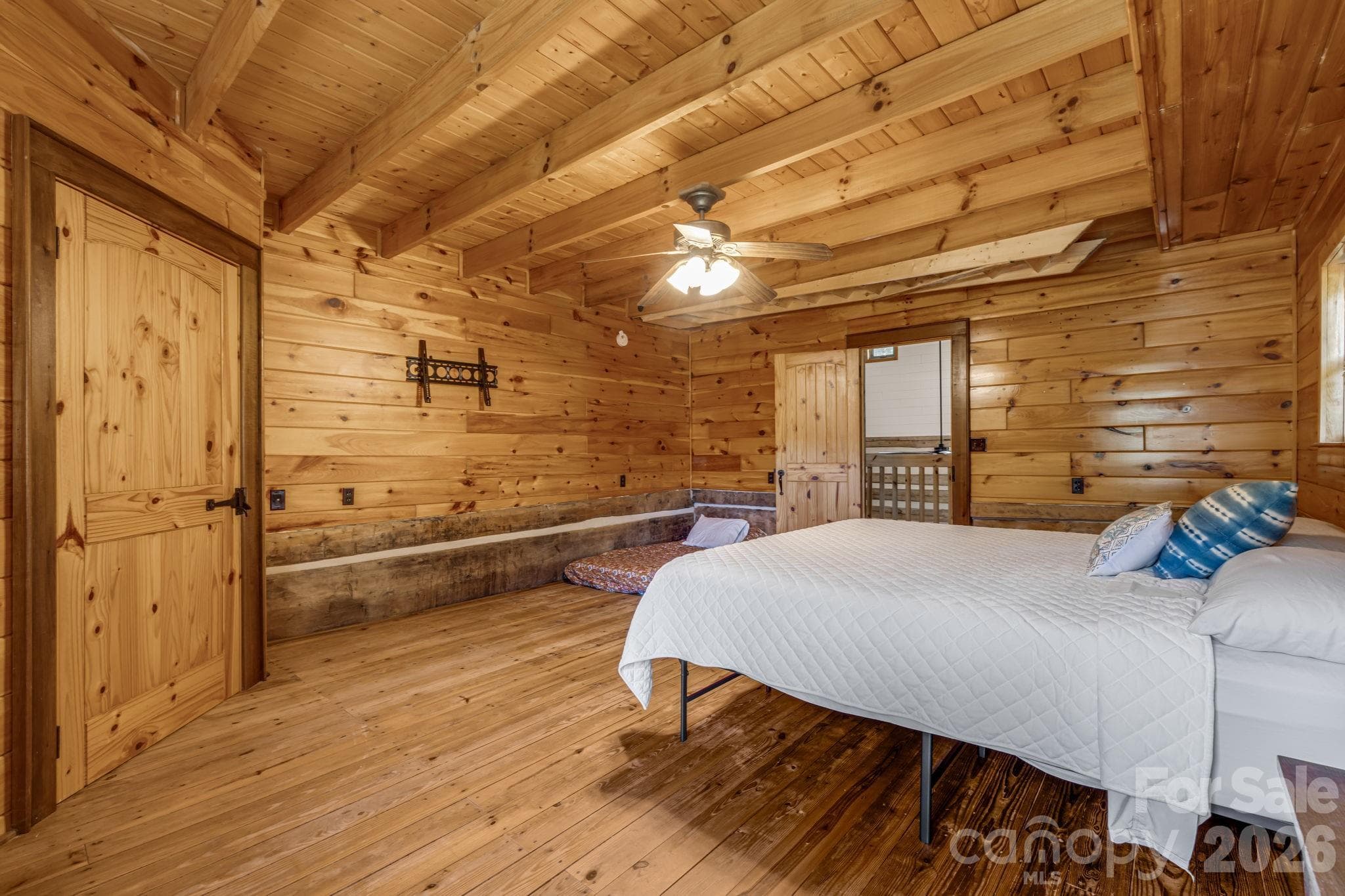 Single Family Residence at 146 Gentry Farm Drive, Hot Springs, photo 26 of 48