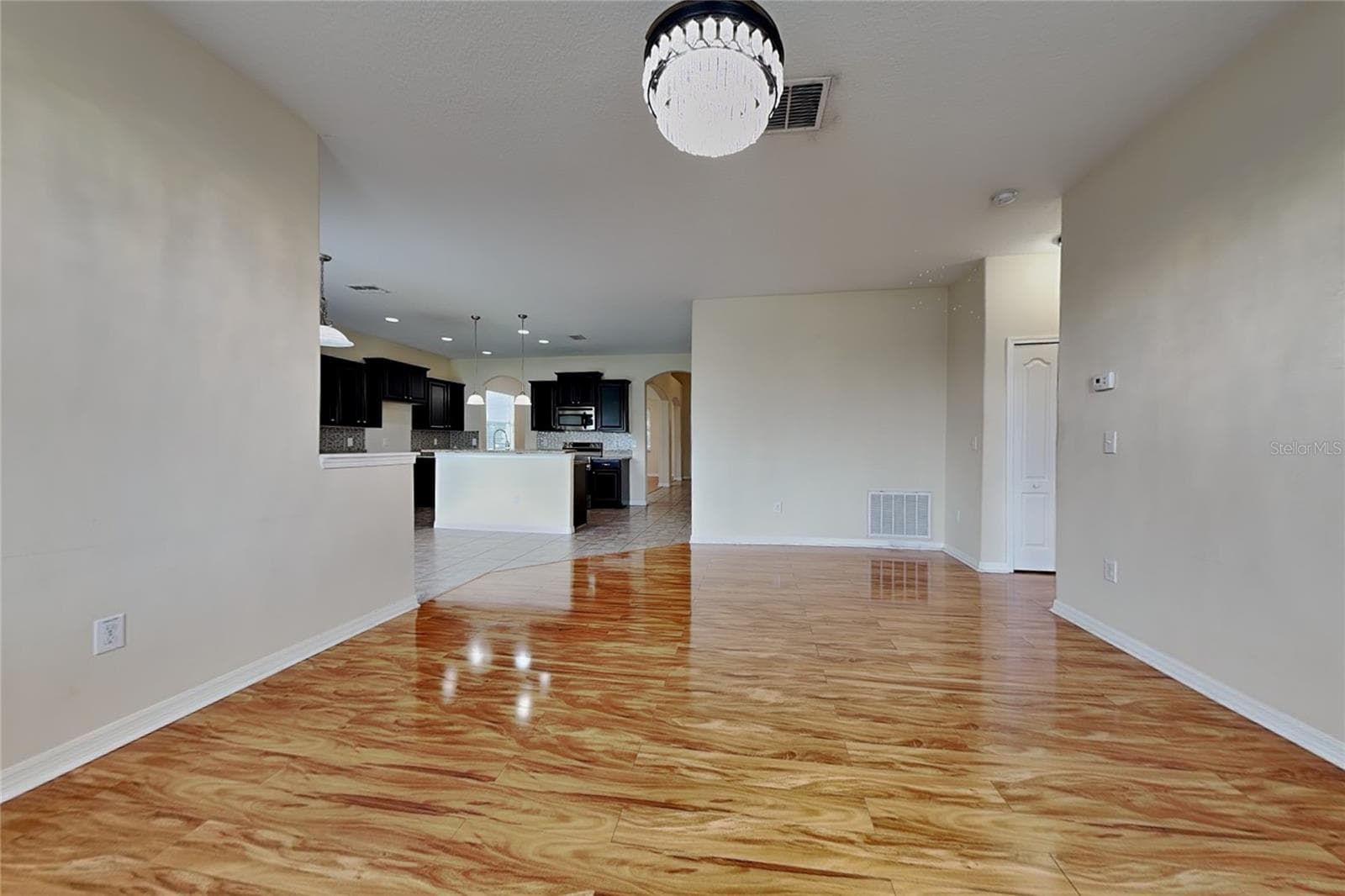 Single Family Residence at 9609 ROYAL FERN CT, TAMPA, photo 2 of 16