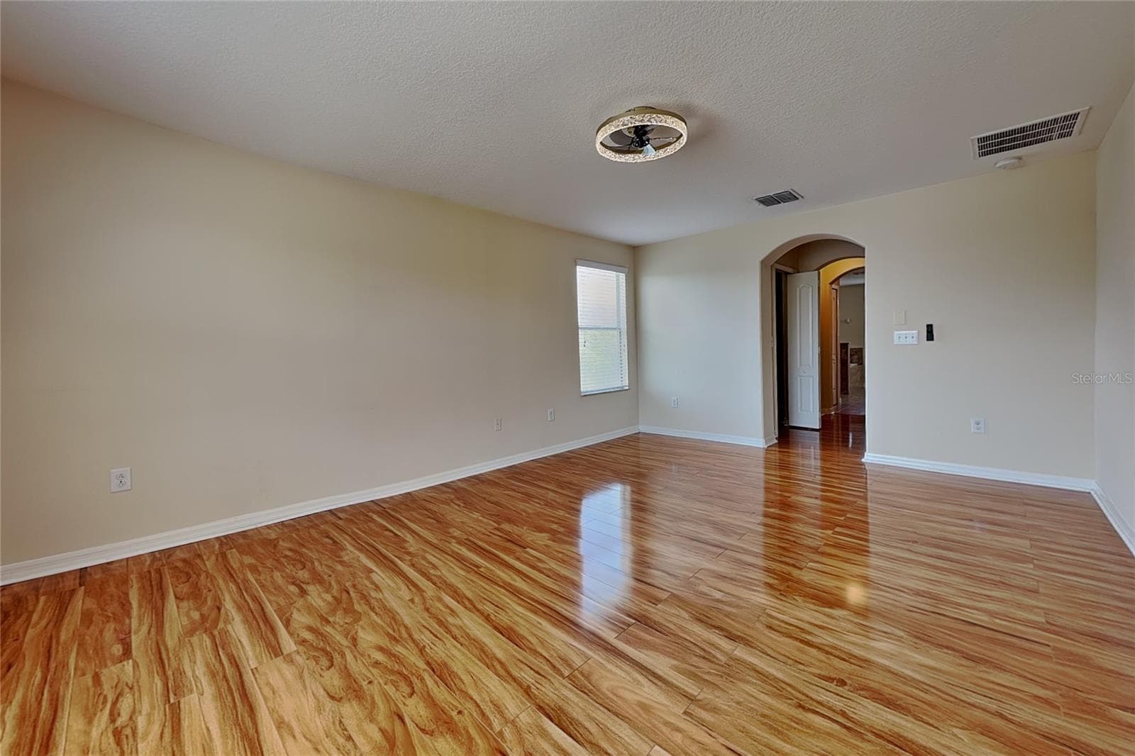 Single Family Residence at 9609 ROYAL FERN CT, TAMPA, photo 6 of 16