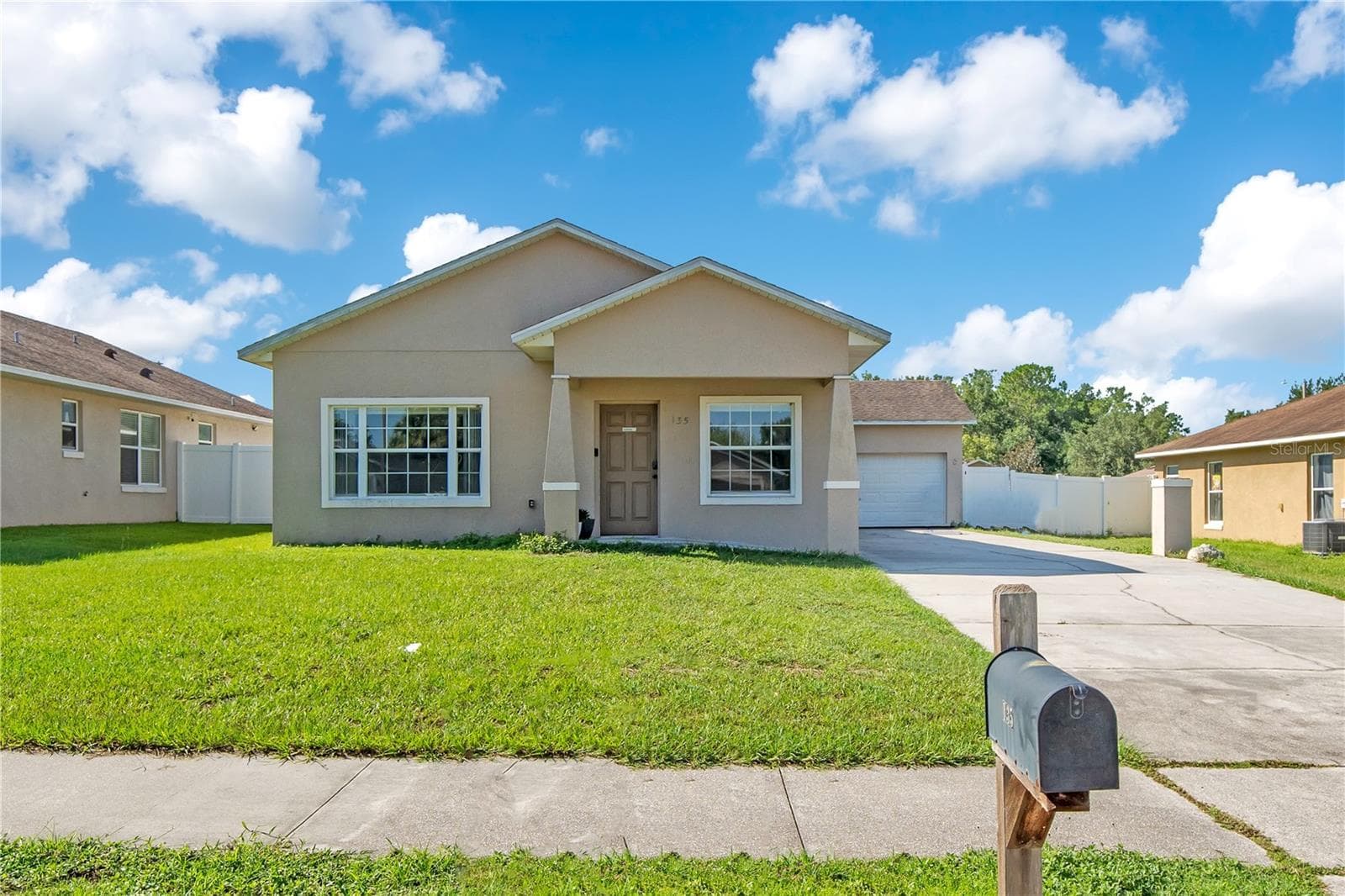 135 PARKER COVE CT