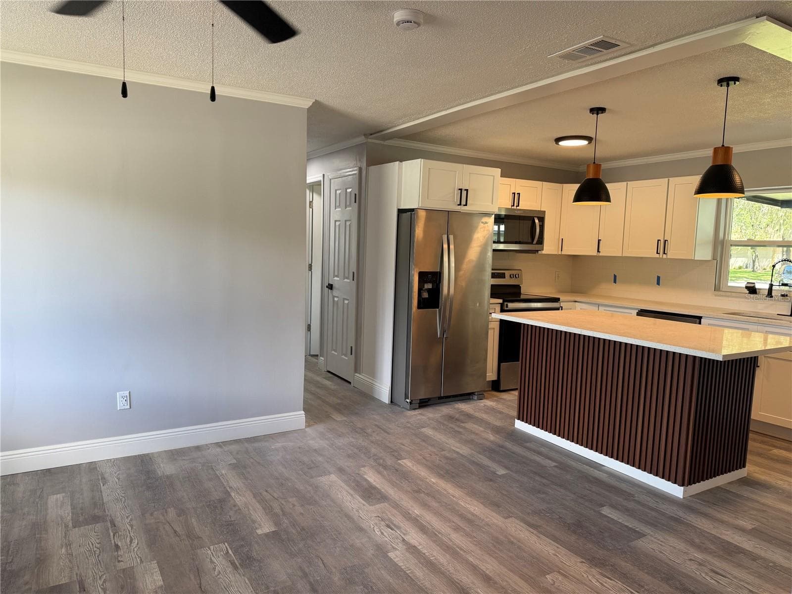 Remodeled Kitchen - 1000 E DIXIE AVE, LEESBURG