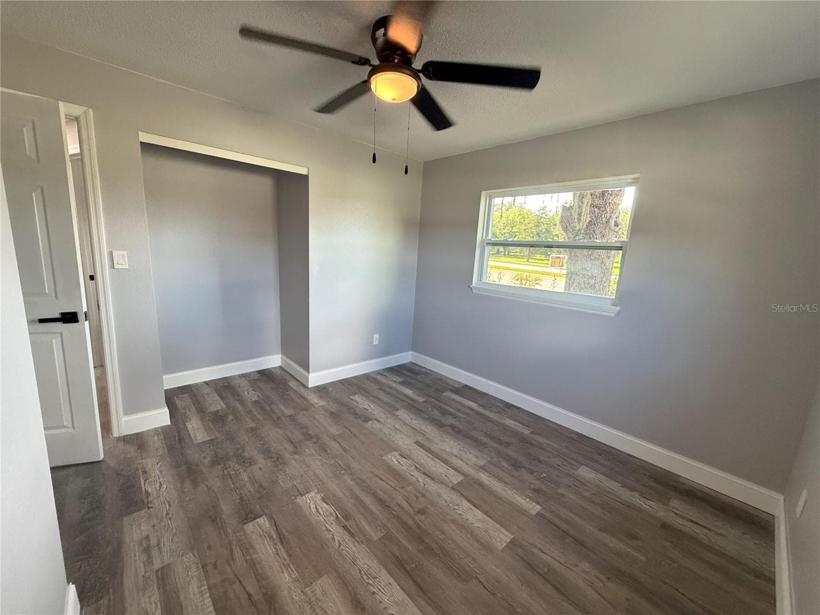 room 2 - 1000 E DIXIE AVE, LEESBURG