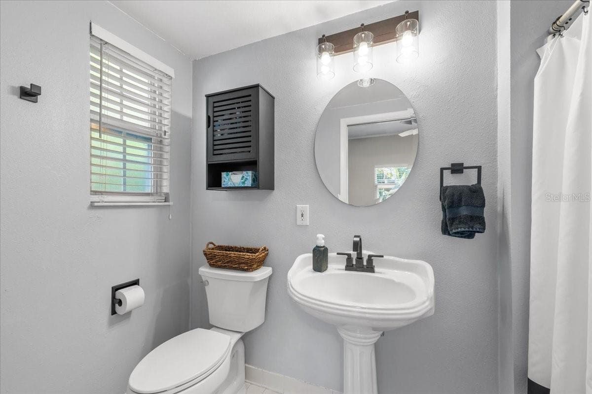 Single Family Residence at 3528 FOSTER HILL DR N, ST PETERSBURG, photo 26 of 59