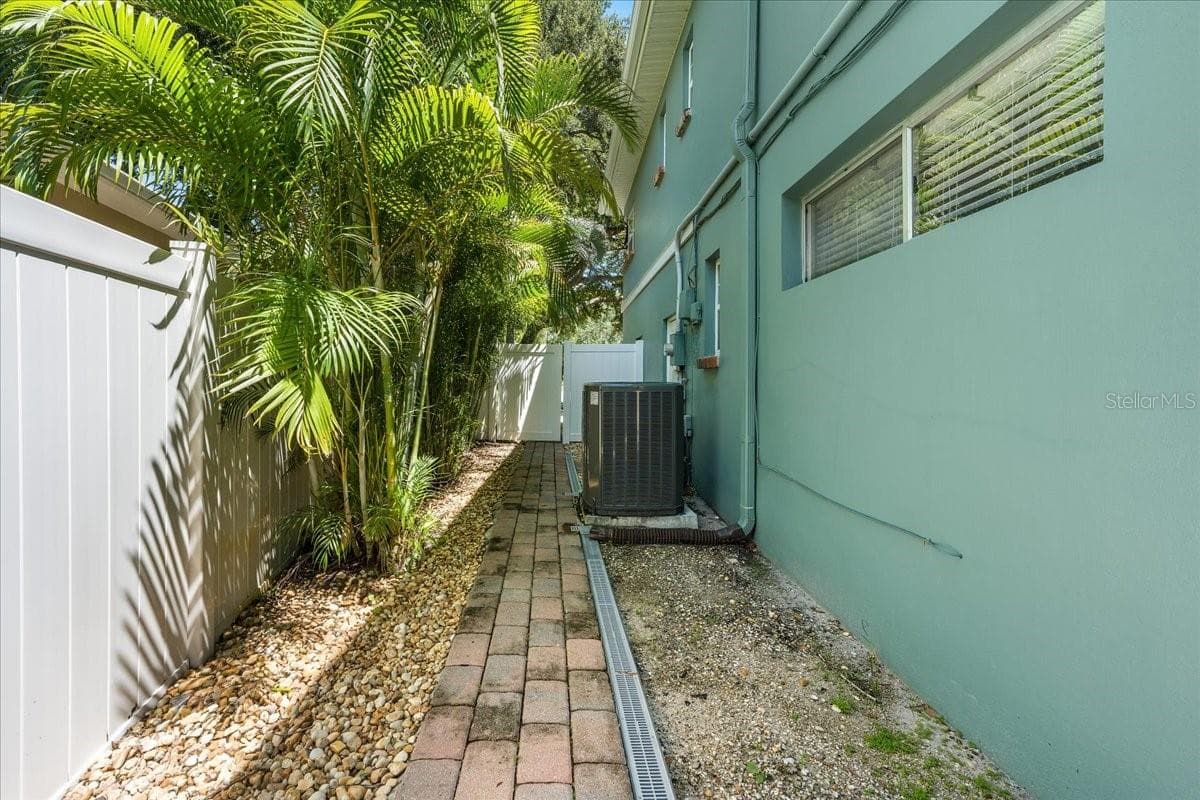 Single Family Residence at 3528 FOSTER HILL DR N, ST PETERSBURG, photo 42 of 59