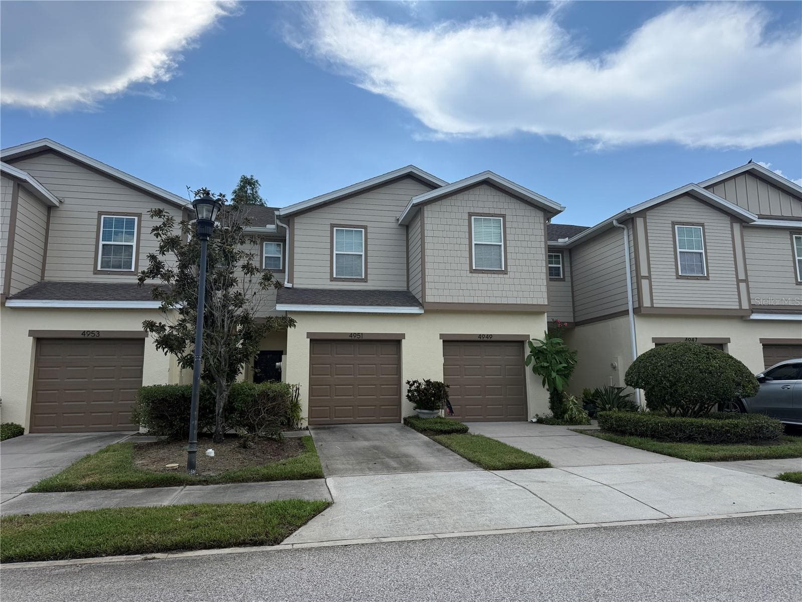 4951 WHITE SANDERLING CT