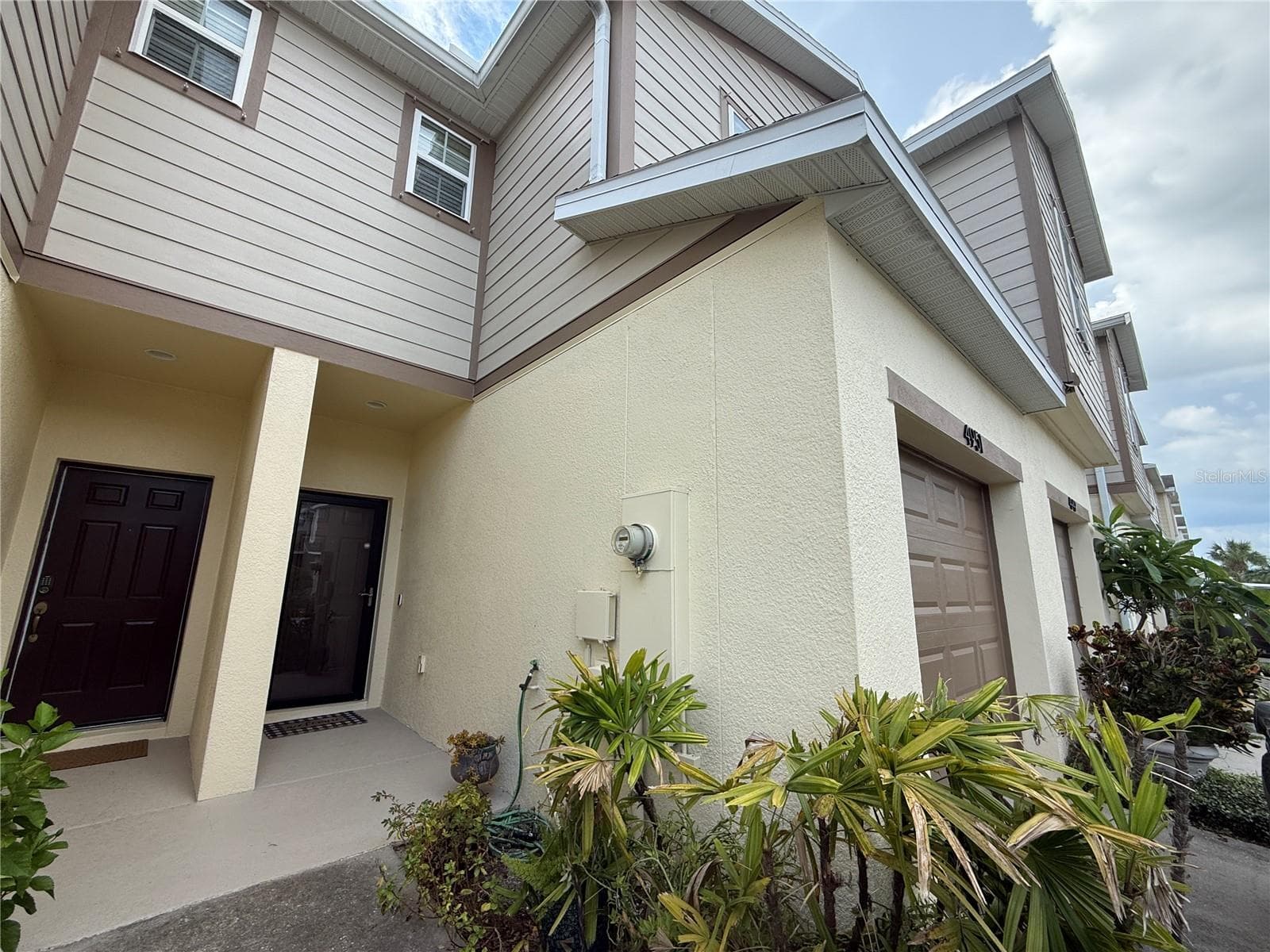 Townhouse at 4951 WHITE SANDERLING CT, TAMPA, photo 2 of 21
