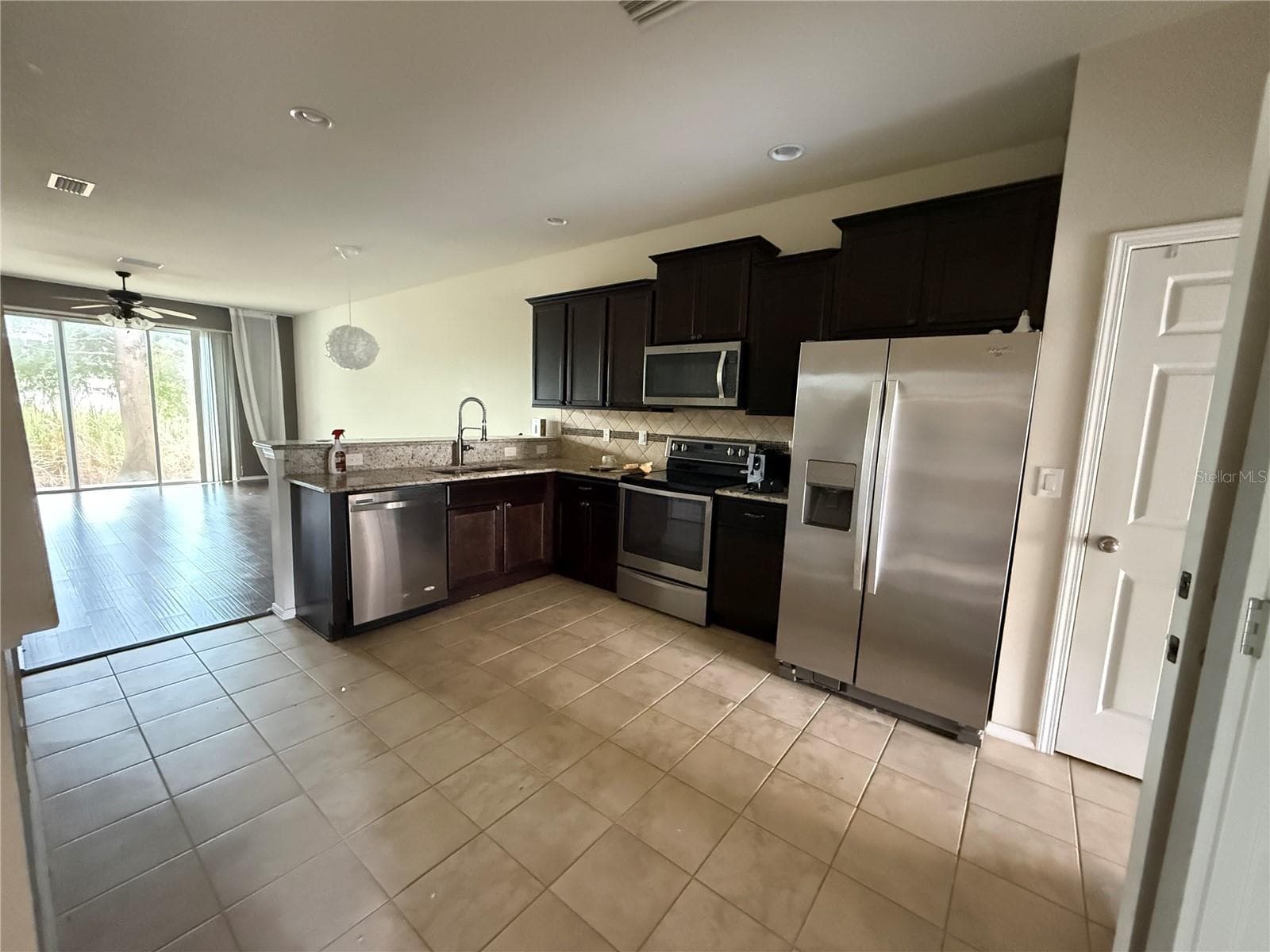 Townhouse at 4951 WHITE SANDERLING CT, TAMPA, photo 5 of 21