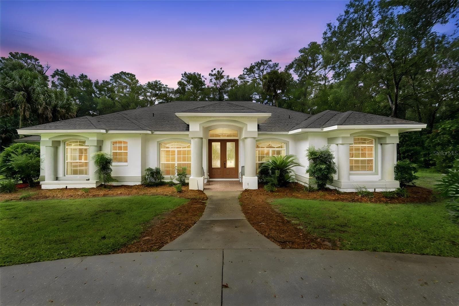 1830 GLENWOOD OAKS LN