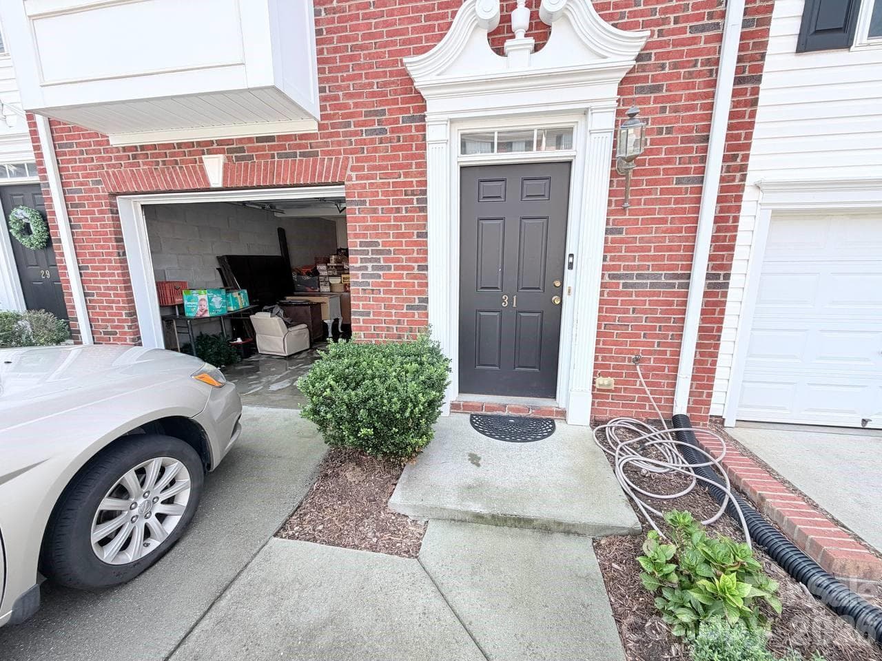 Townhouse at 31 Heritage Oak Way, Simpsonville, photo 2 of 36