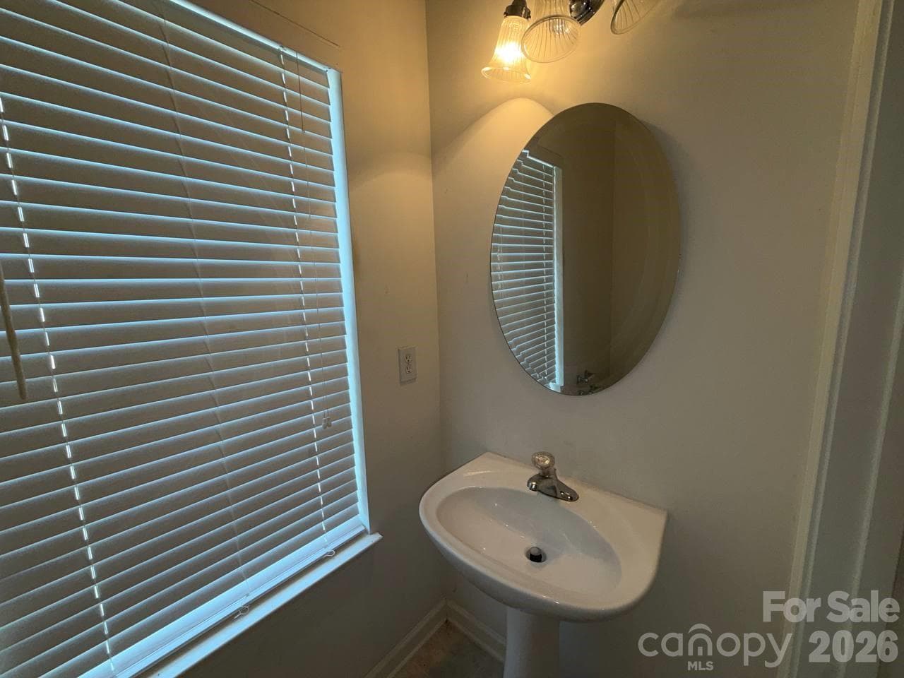 Townhouse at 31 Heritage Oak Way, Simpsonville, photo 8 of 36