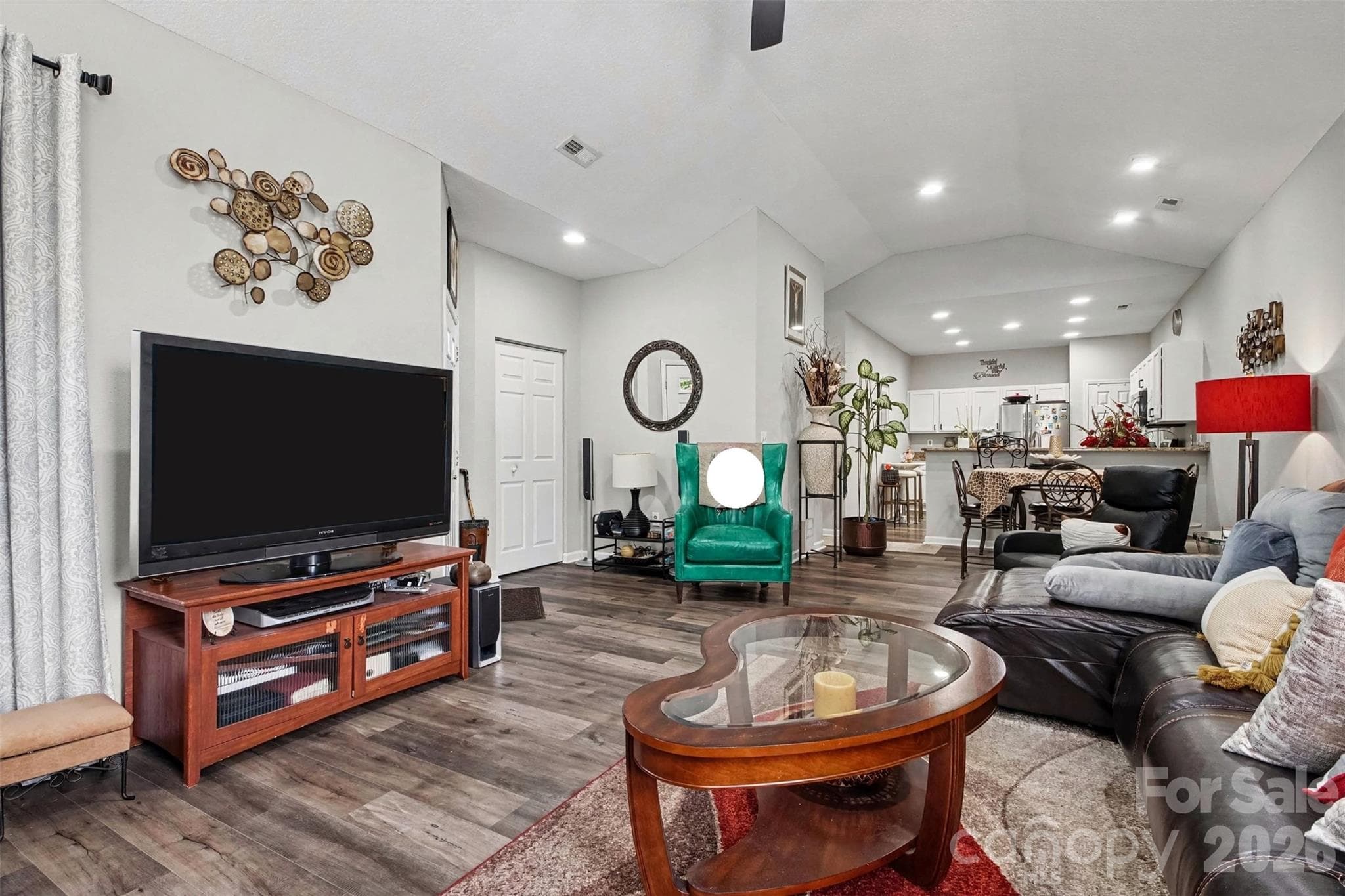 Townhouse at 8057 Sultana Circle, Charlotte, photo 4 of 23