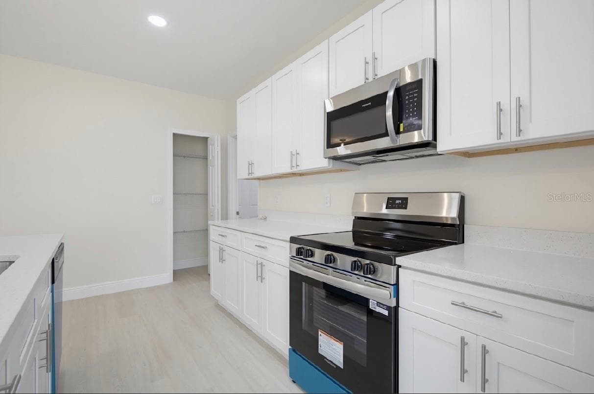Kitchen - 995 9TH AVE, DELAND