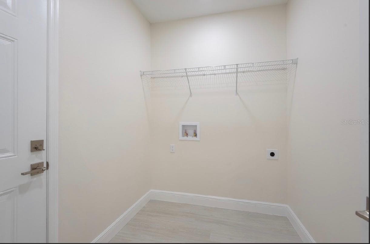 Laundry - 995 9TH AVE, DELAND