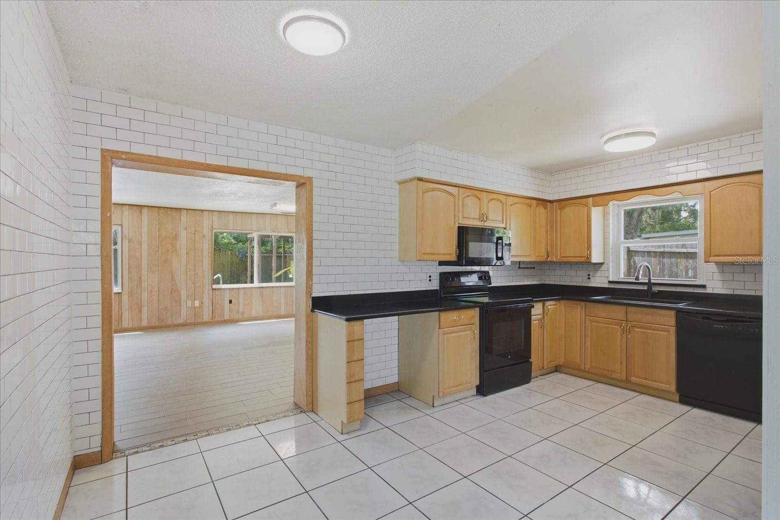 Single Family Residence at 1412 ORMOND AVE, APOPKA, photo 6 of 25