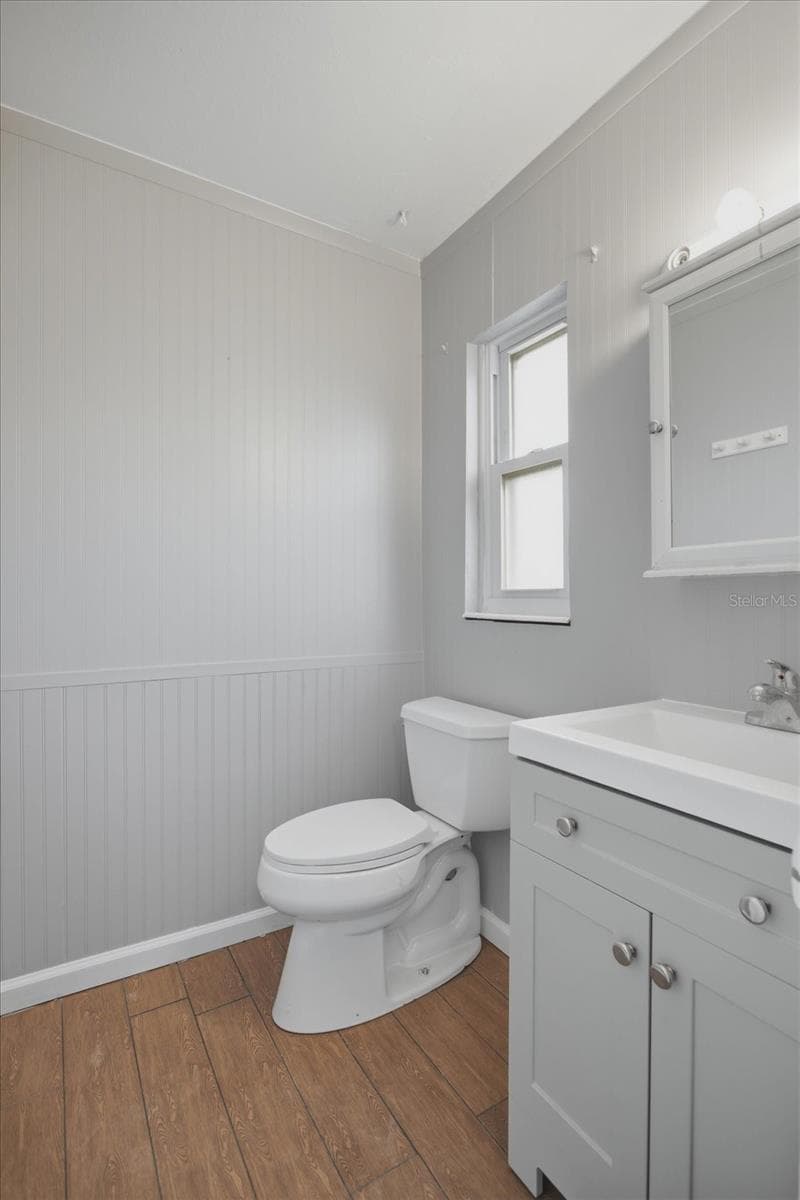Half Bath off master - 1412 ORMOND AVE, APOPKA