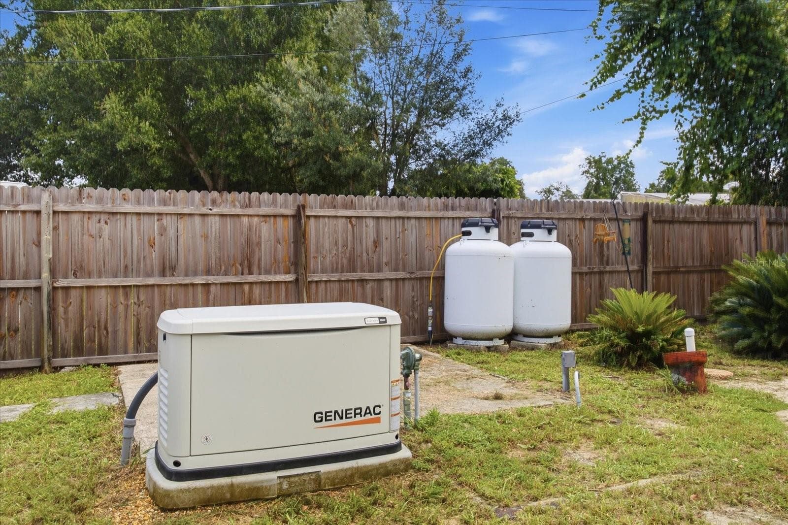 Generator - 1412 ORMOND AVE, APOPKA