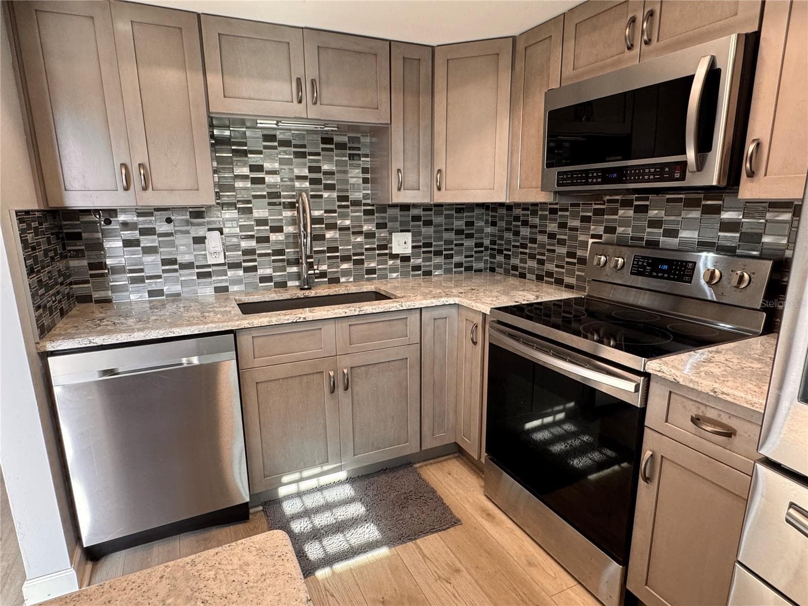 Condominium at 601 N HERCULES AVE #1404, CLEARWATER, photo 4 of 30