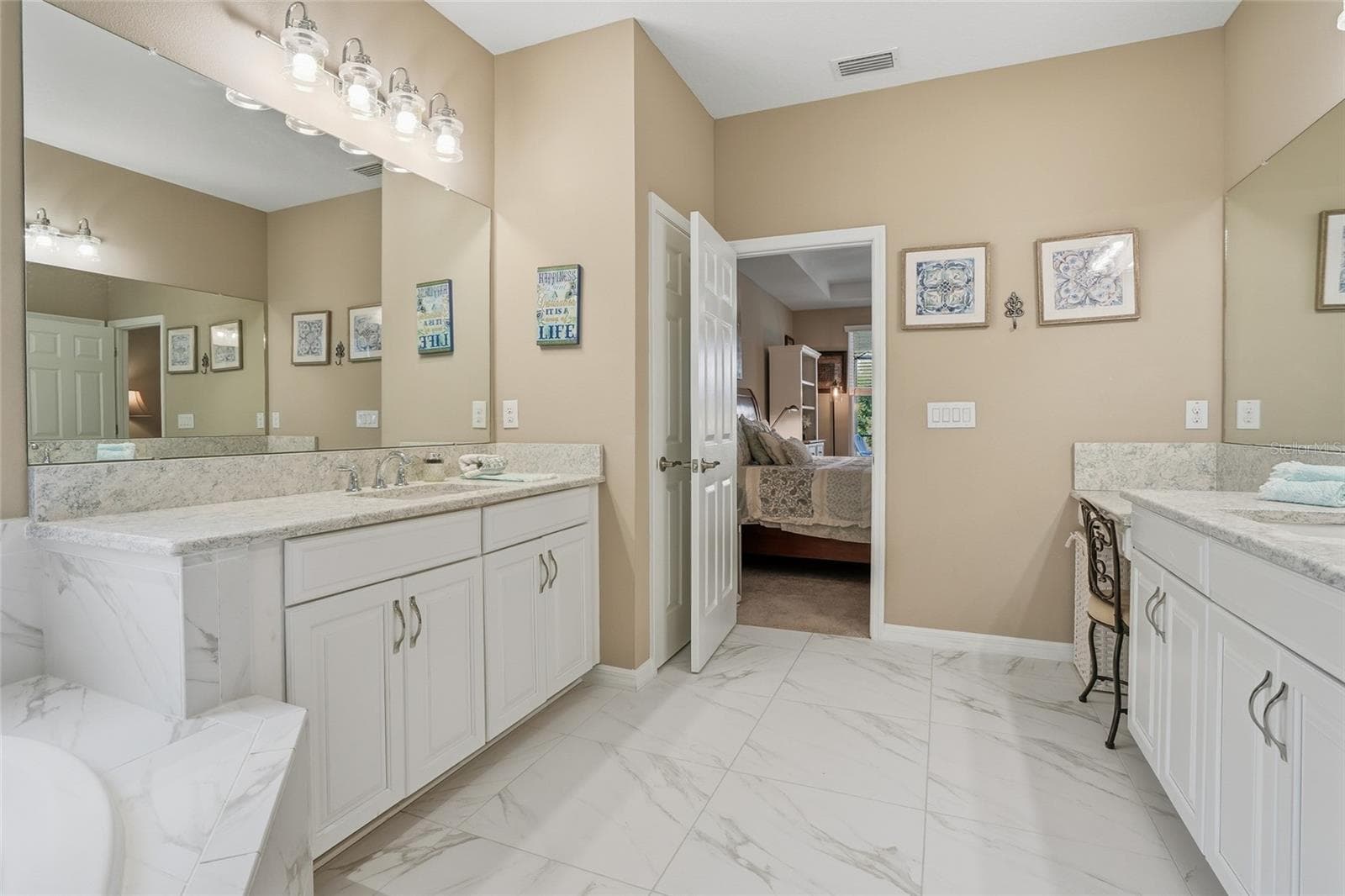 Single Family Residence at 33564 WILLOW POINT CT, WESLEY CHAPEL, photo 29 of 92