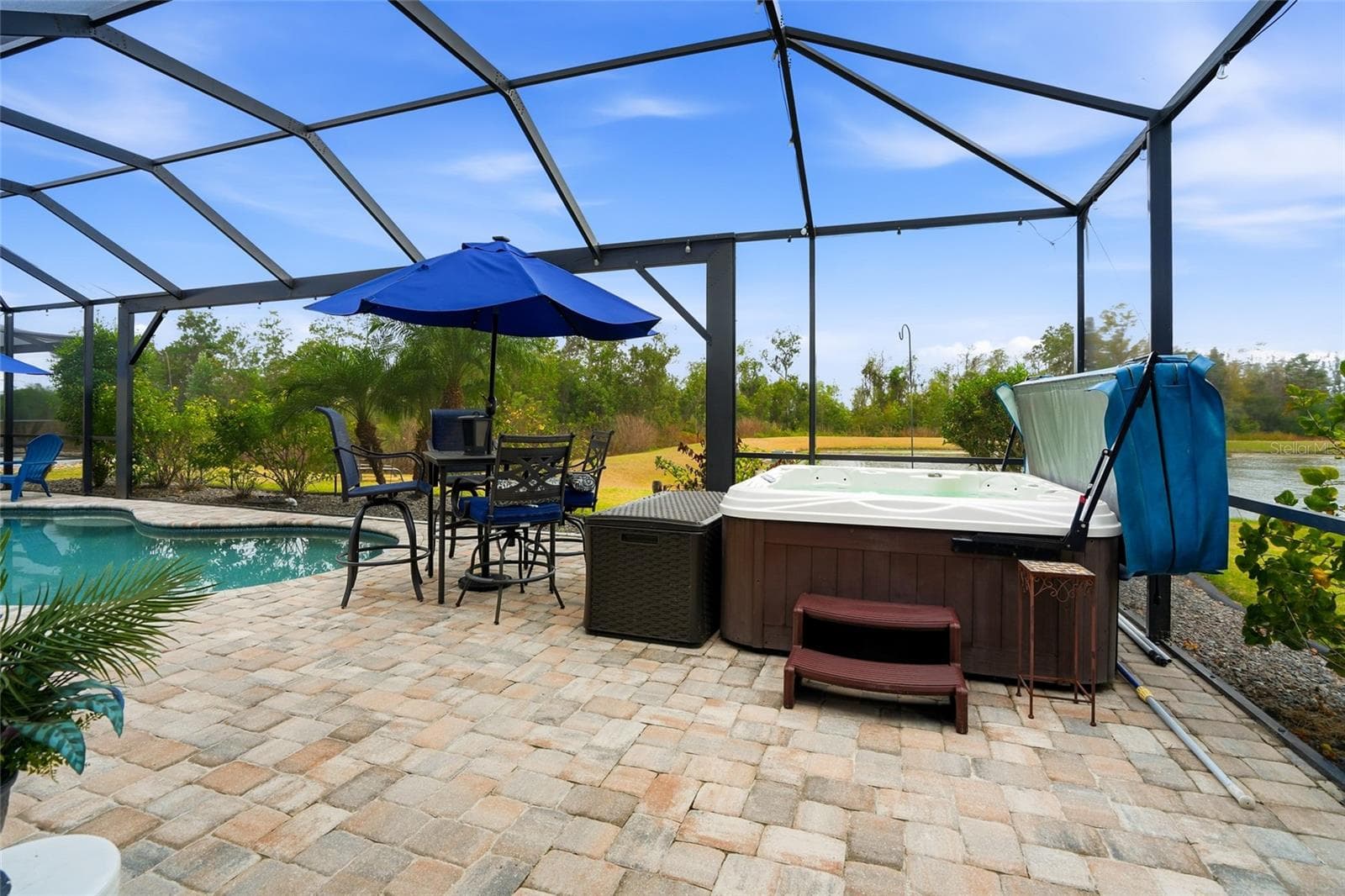 Single Family Residence at 33564 WILLOW POINT CT, WESLEY CHAPEL, photo 35 of 92